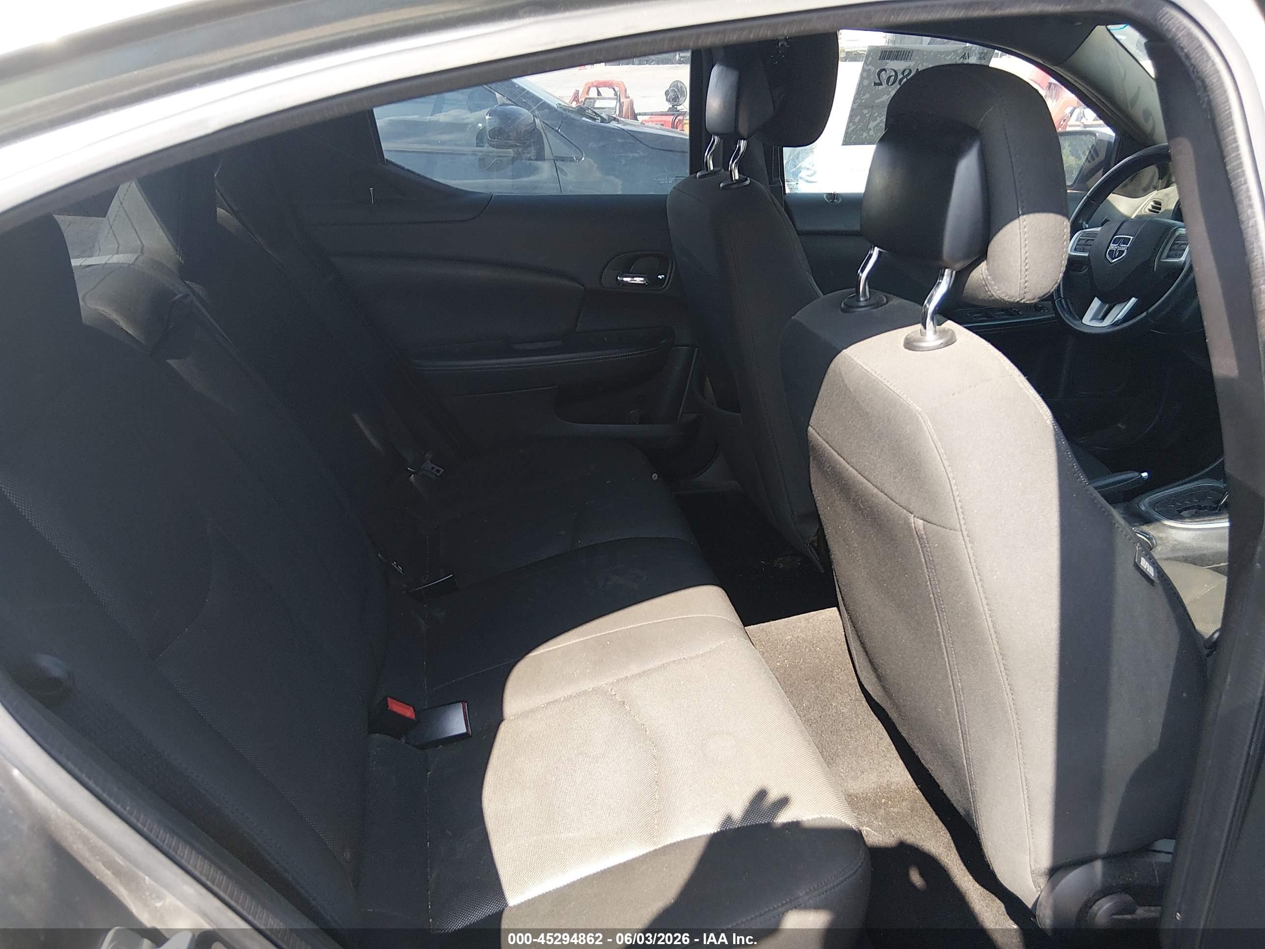 DODGE AVENGER image 8