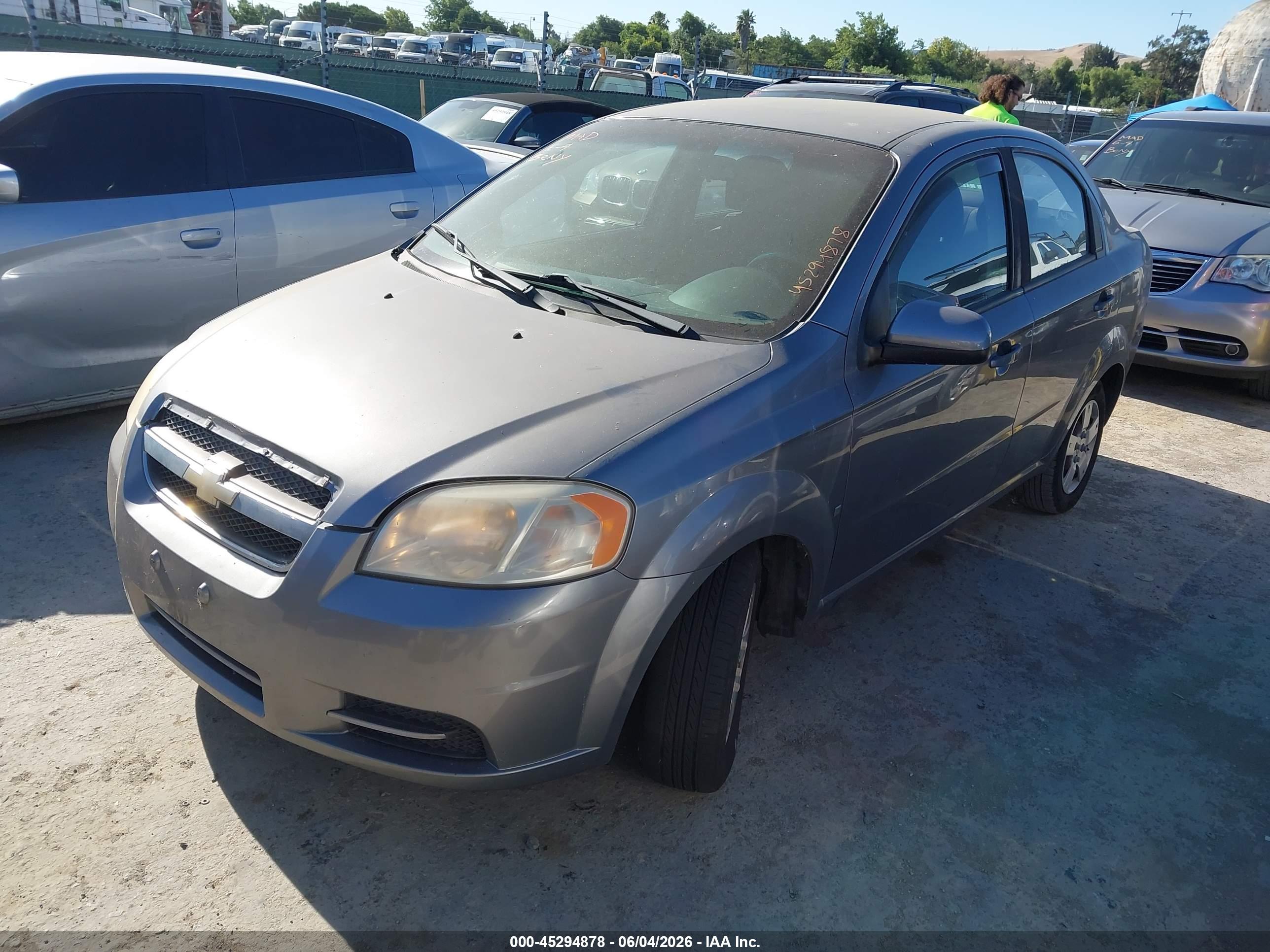 CHEVROLET AVEO image 2
