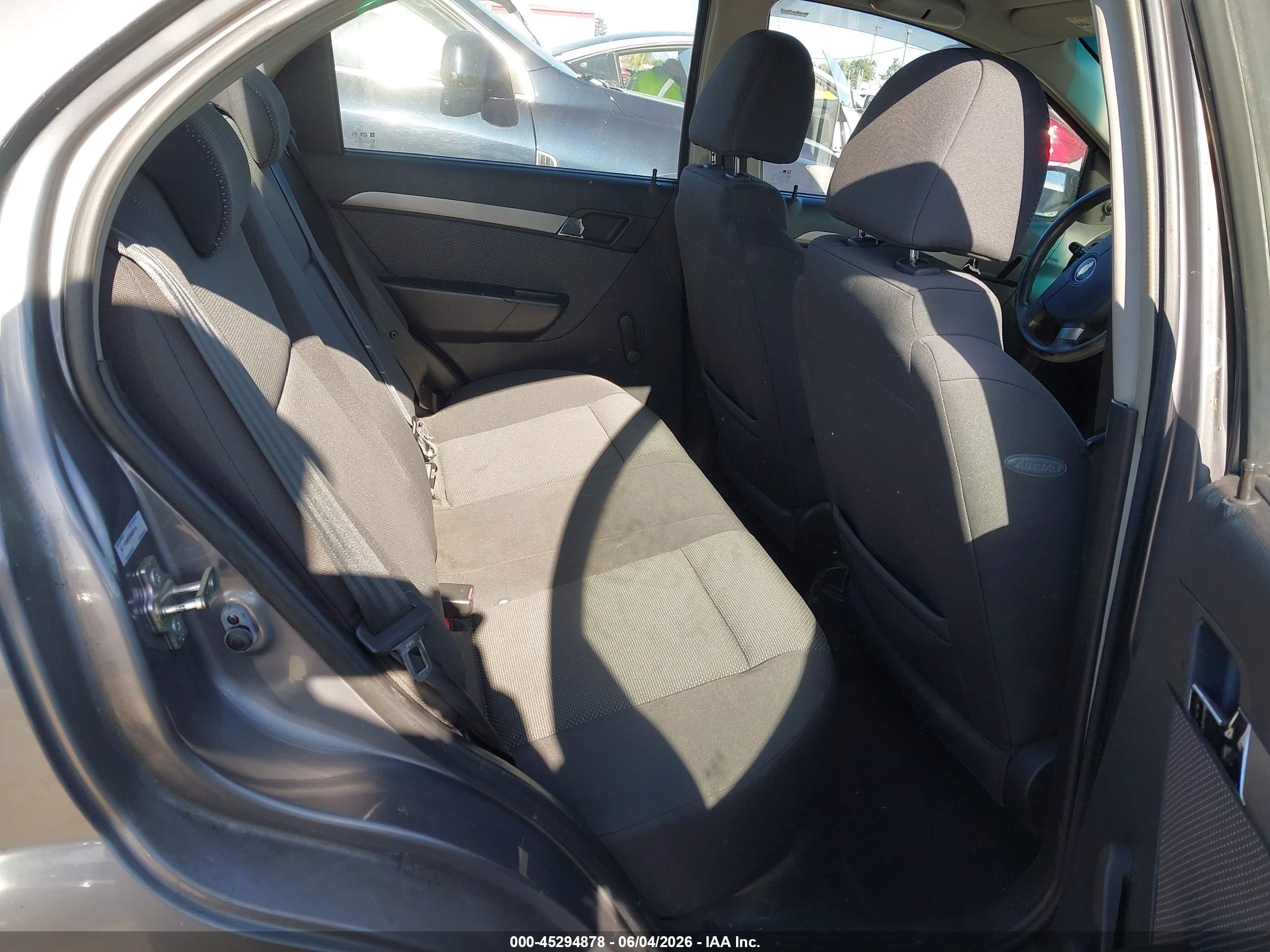 CHEVROLET AVEO image 8