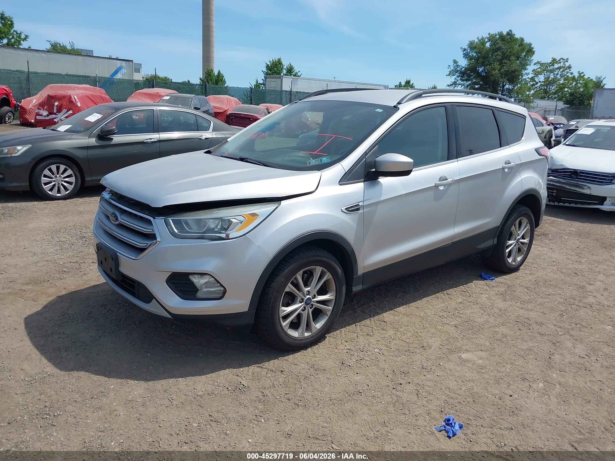 FORD ESCAPE image 2