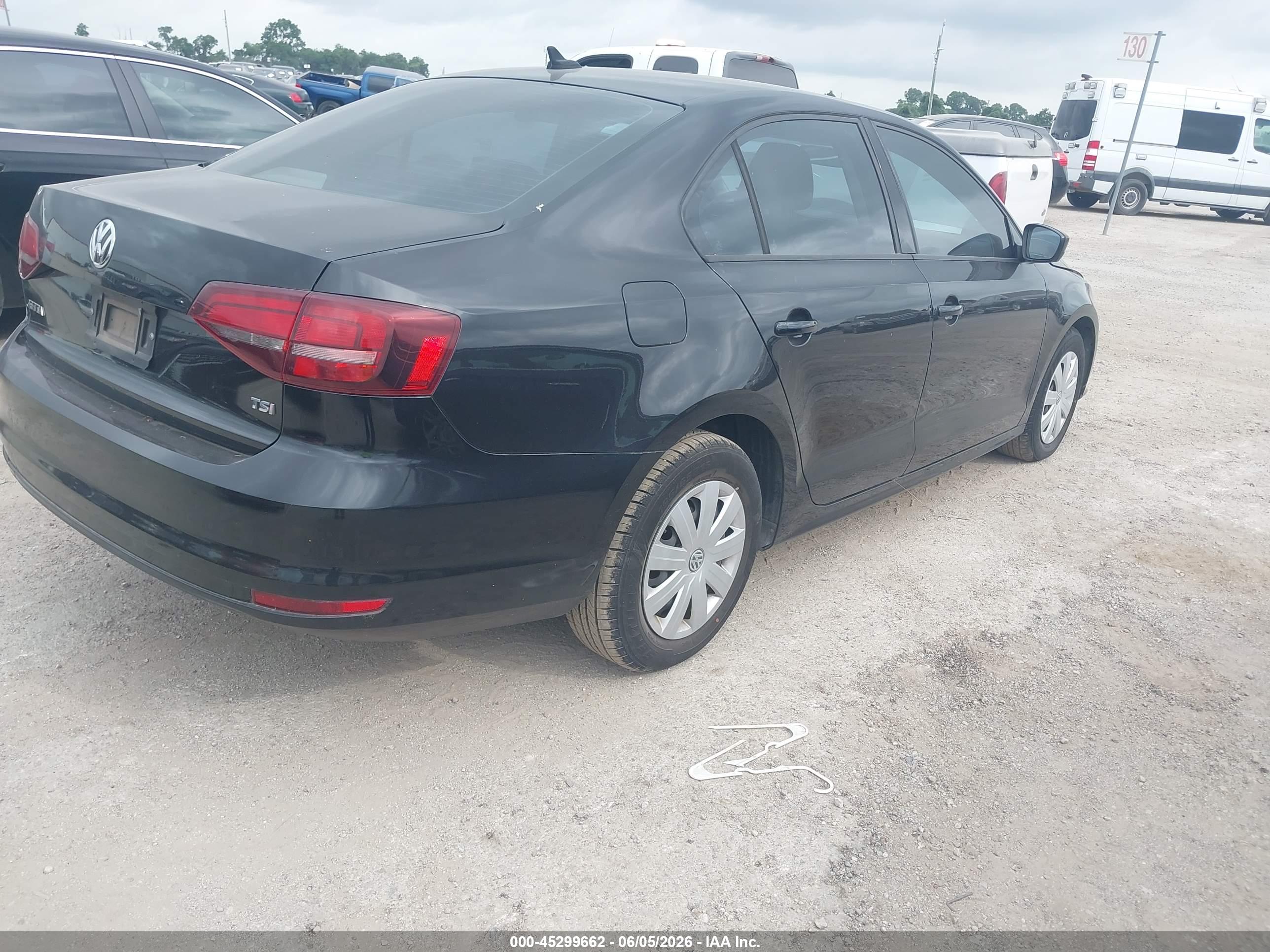 VOLKSWAGEN JETTA image 4