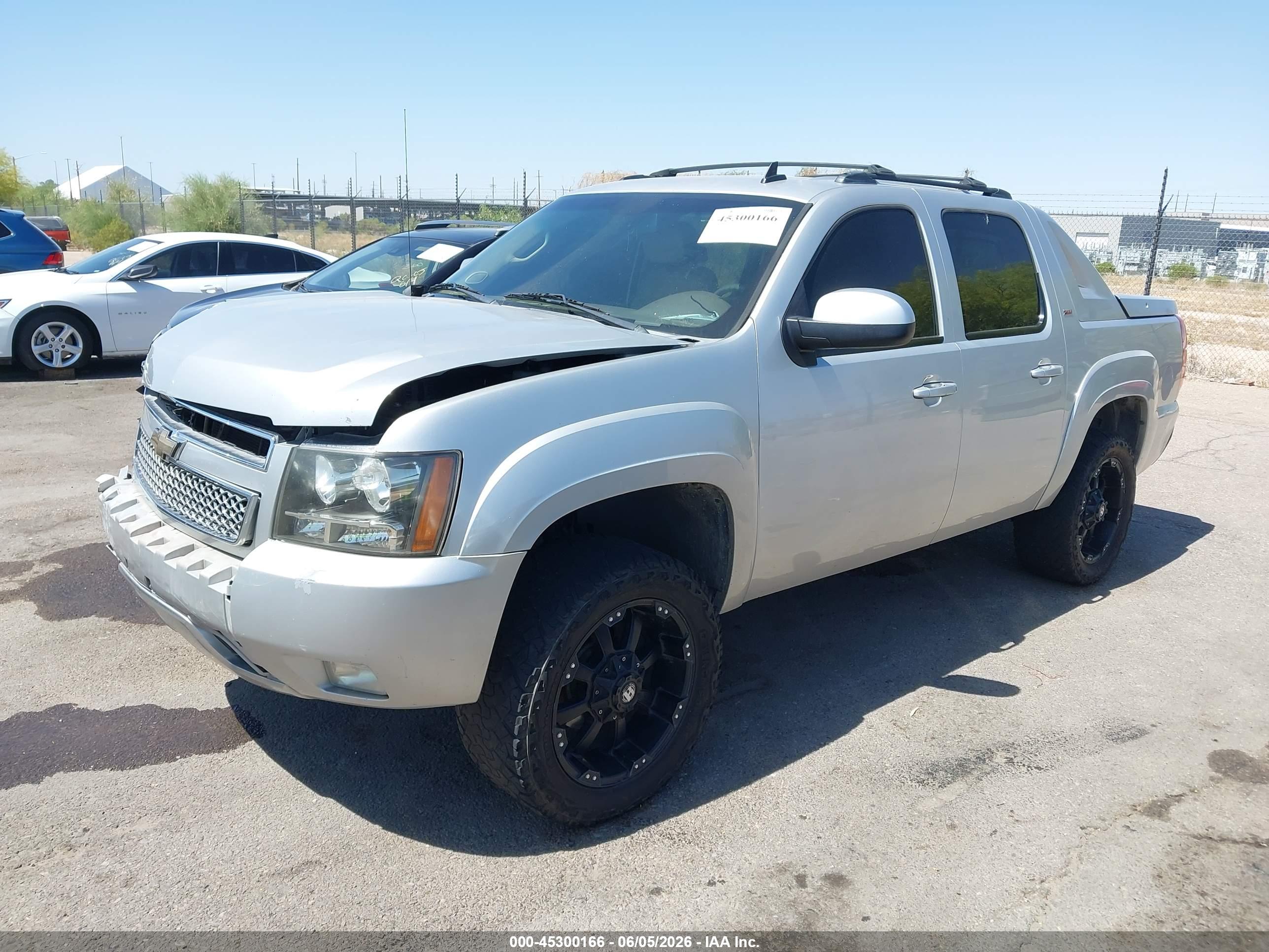 CHEVROLET AVALANCHE image 2
