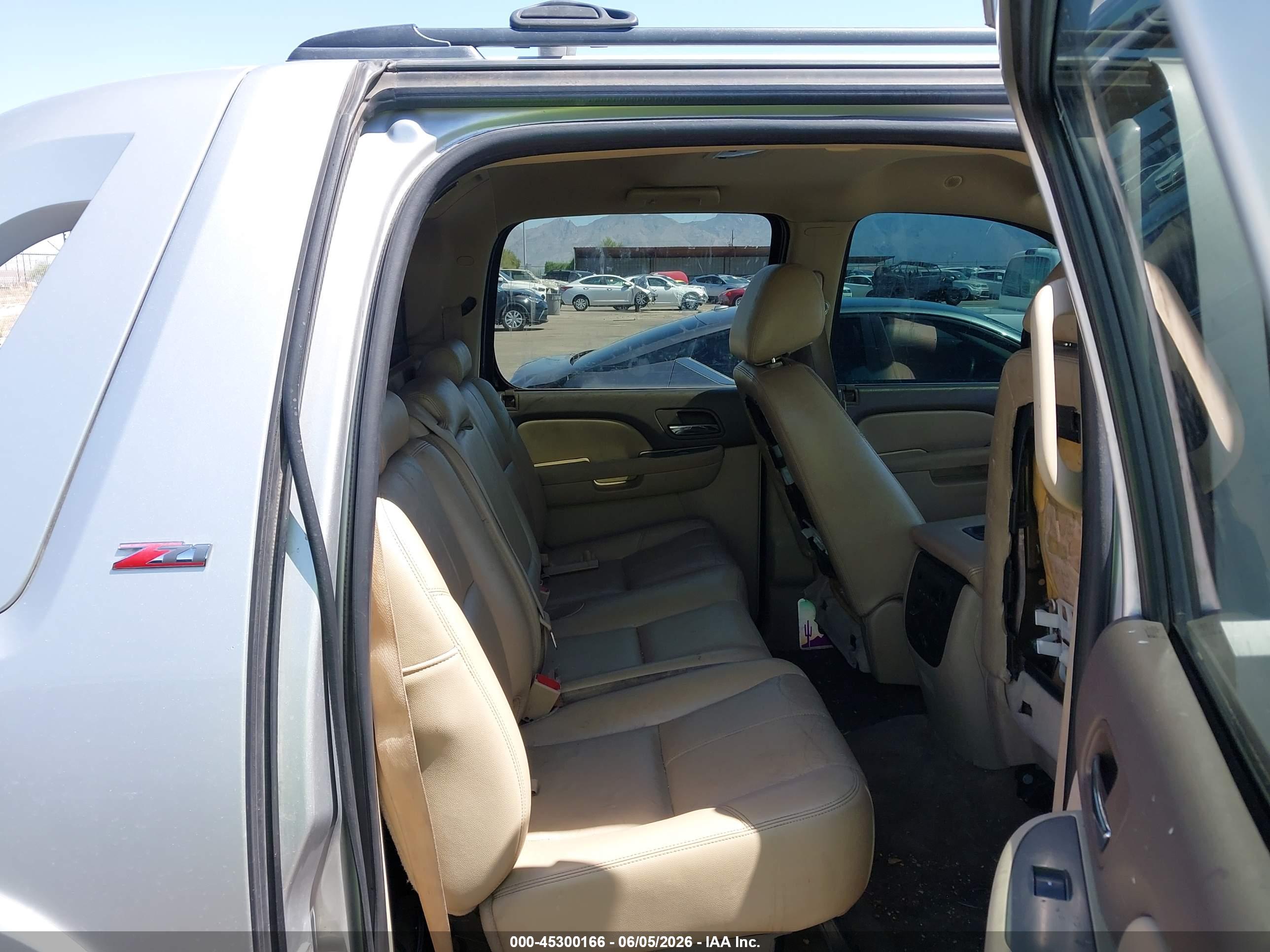 CHEVROLET AVALANCHE image 8