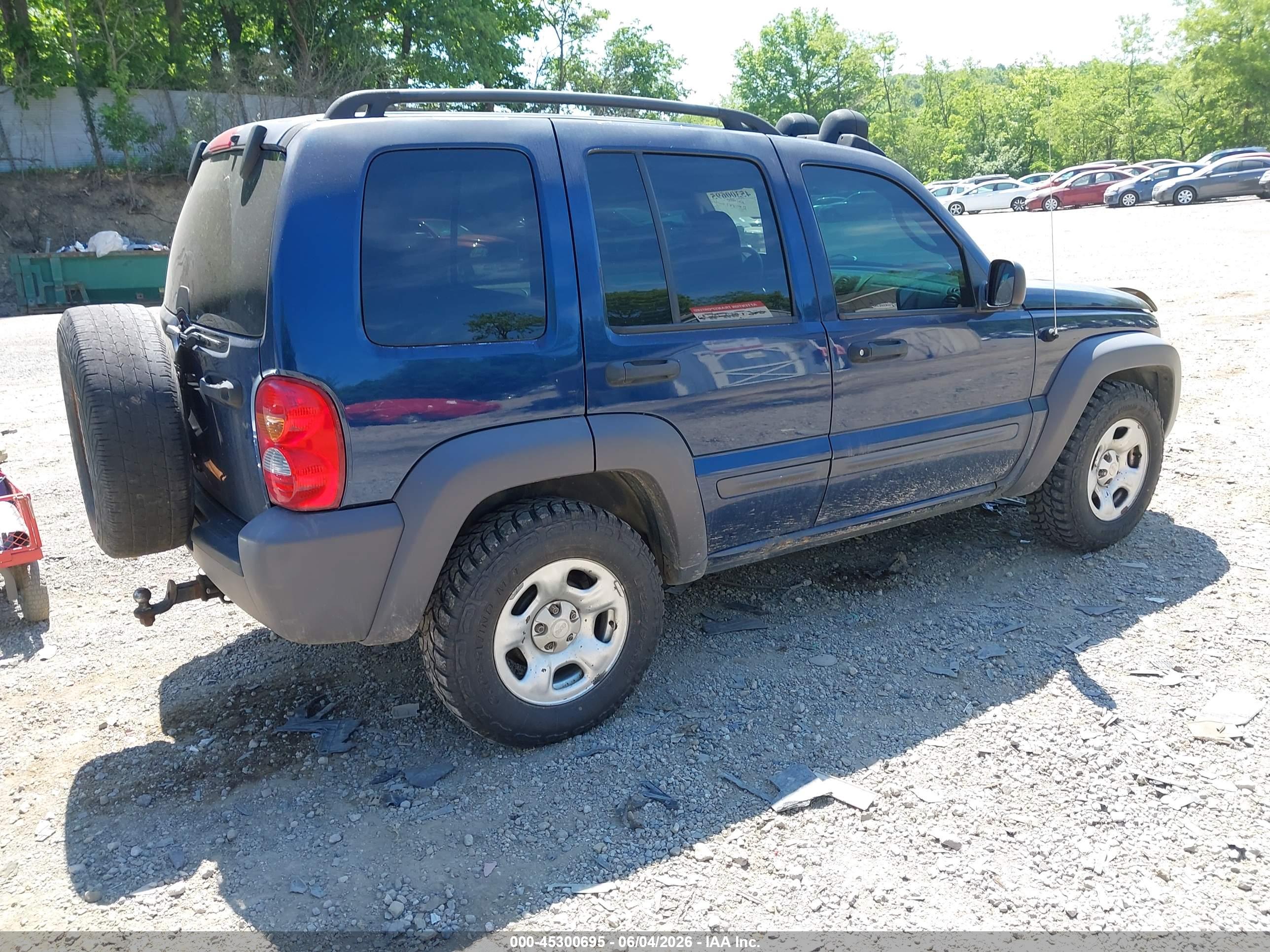 JEEP LIBERTY image 4