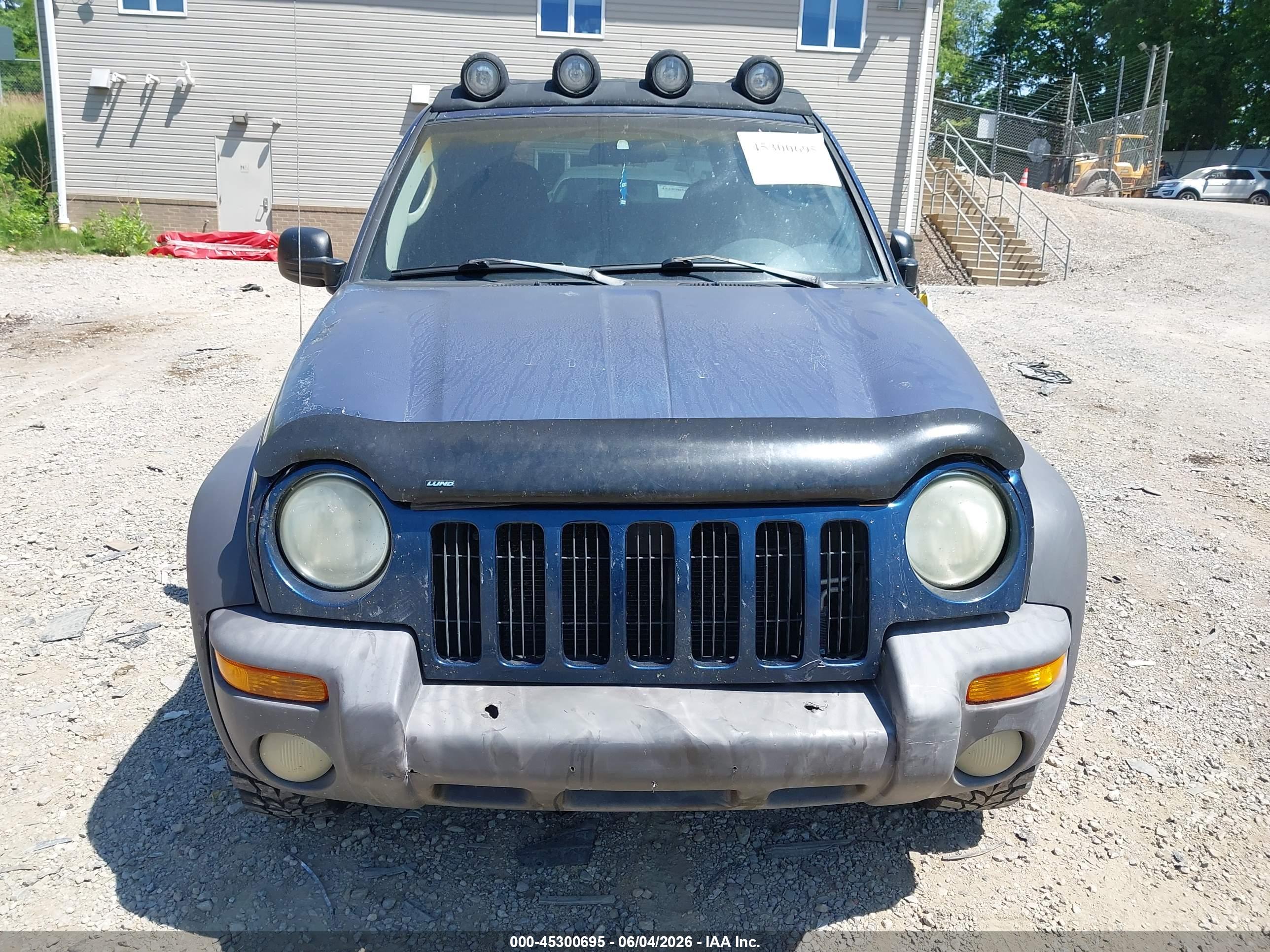JEEP LIBERTY image 6