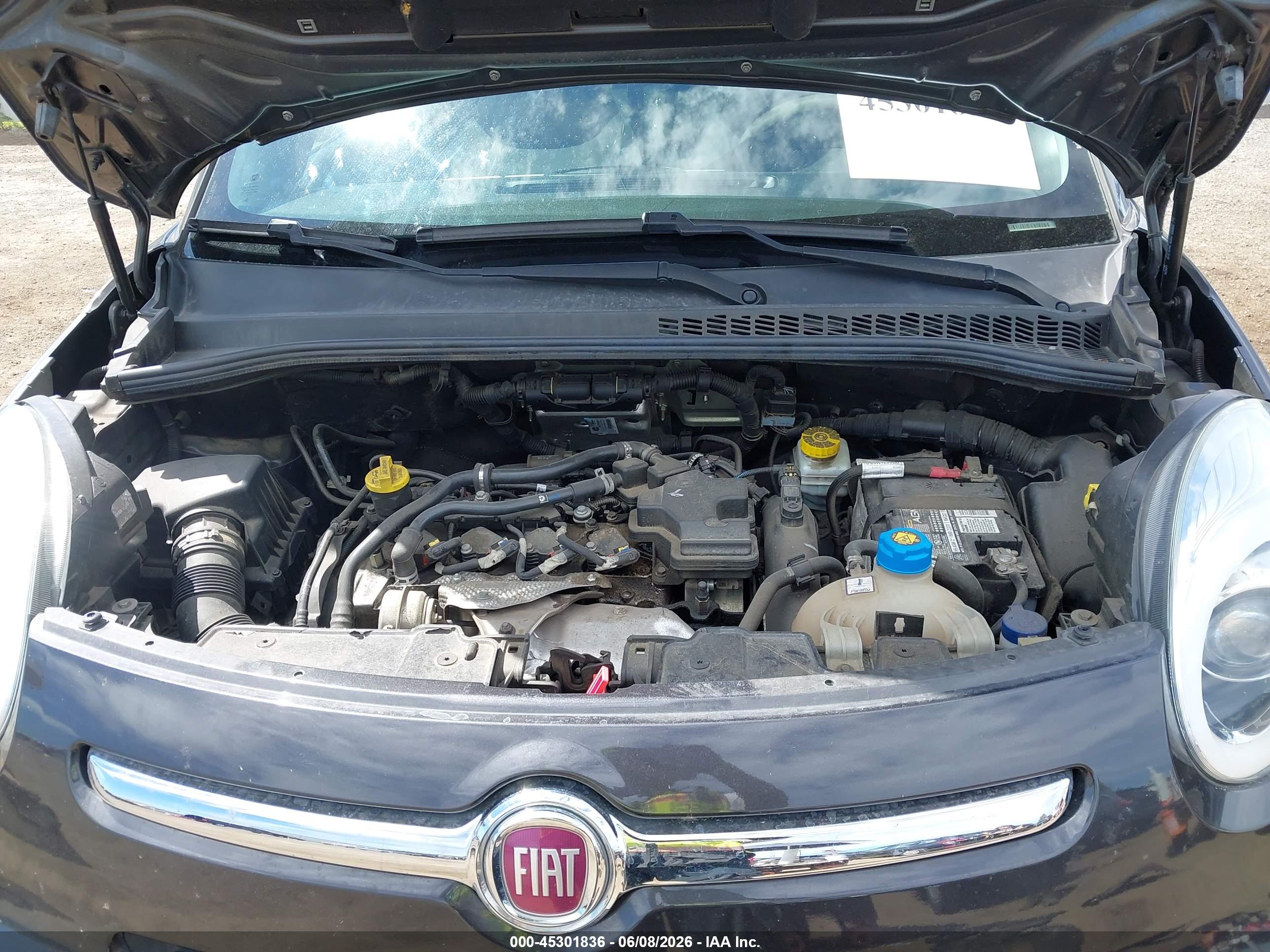 FIAT 500L image 10