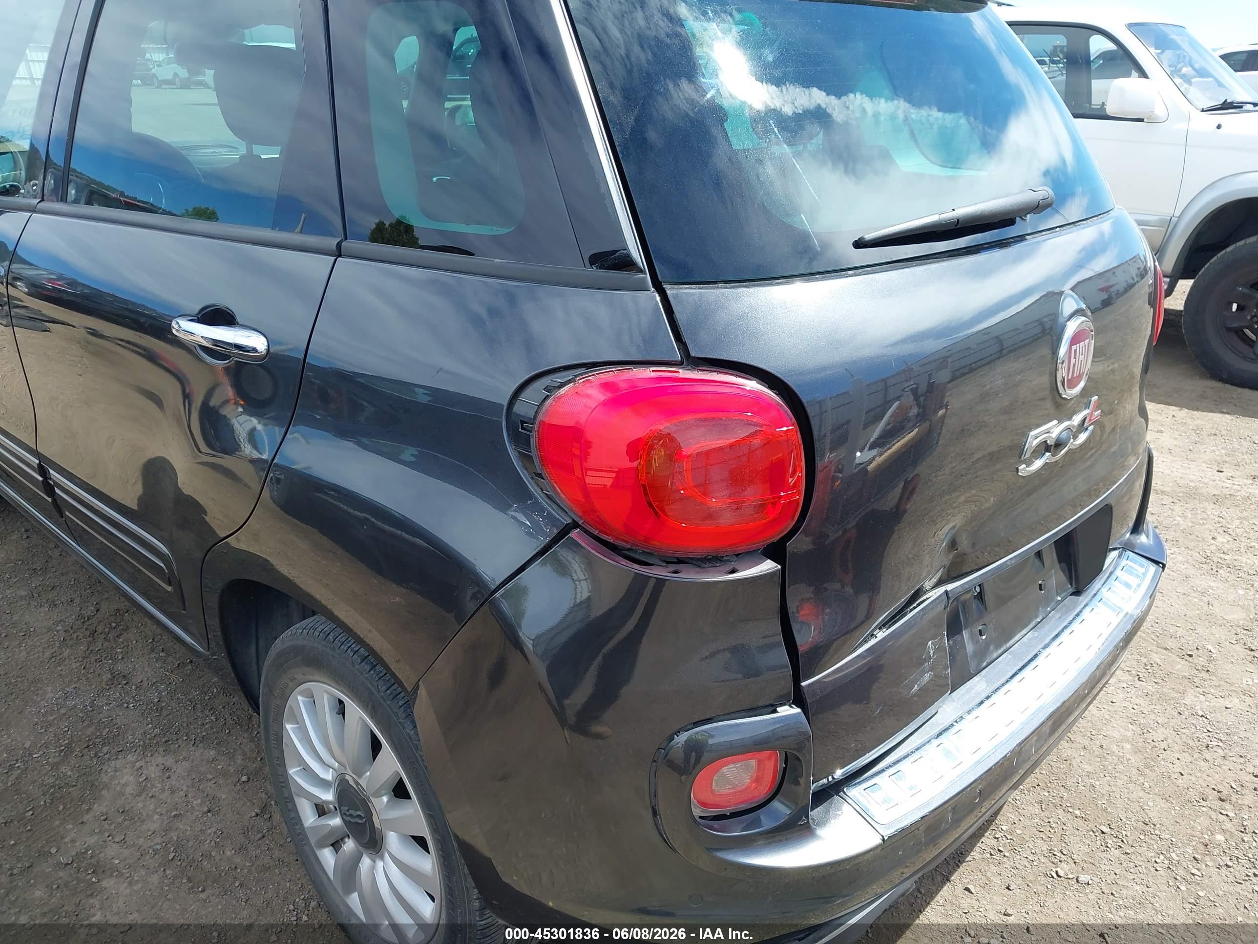 FIAT 500L image 6