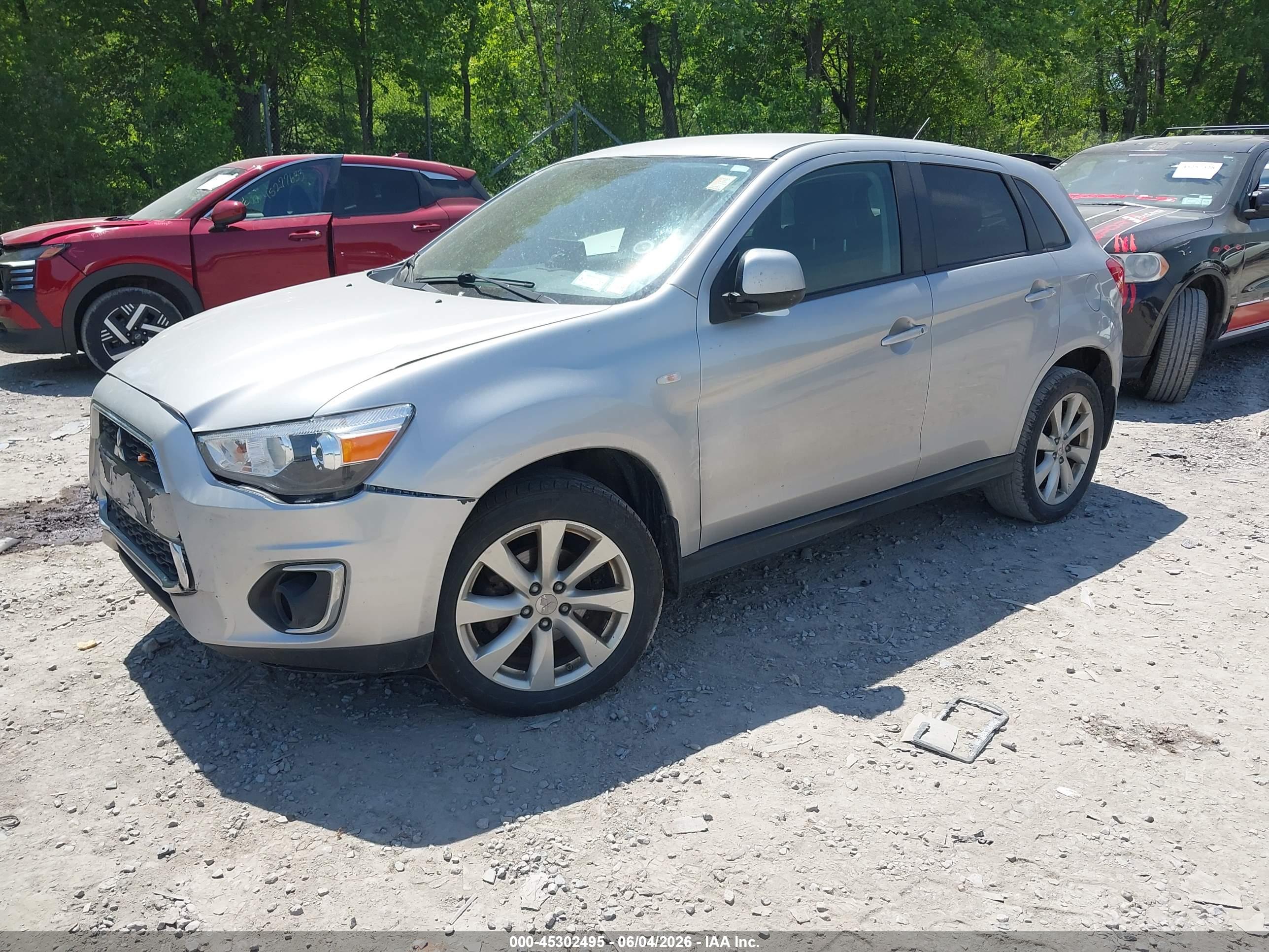 MITSUBISHI OUTLANDER image 2
