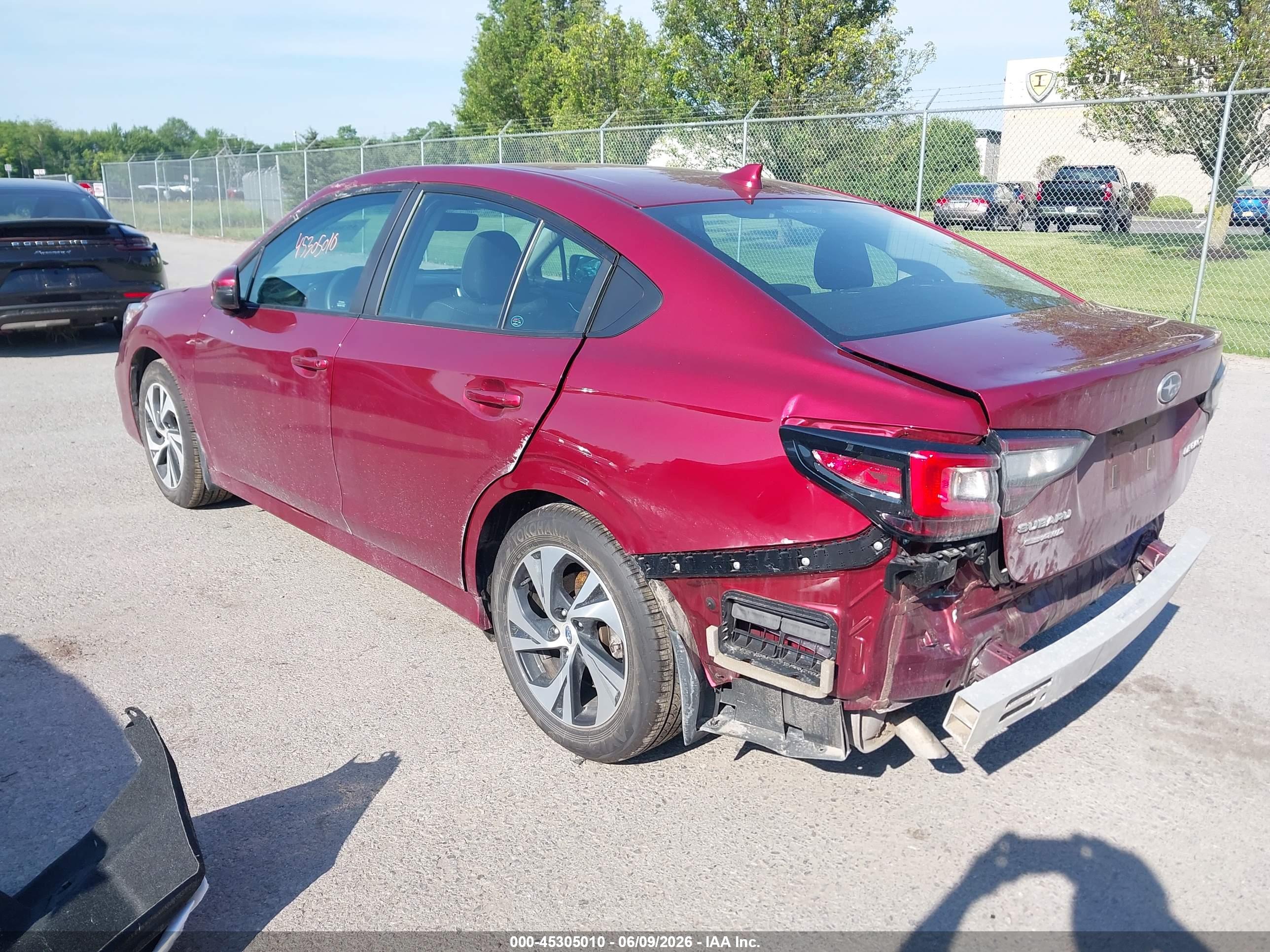 SUBARU LEGACY image 3