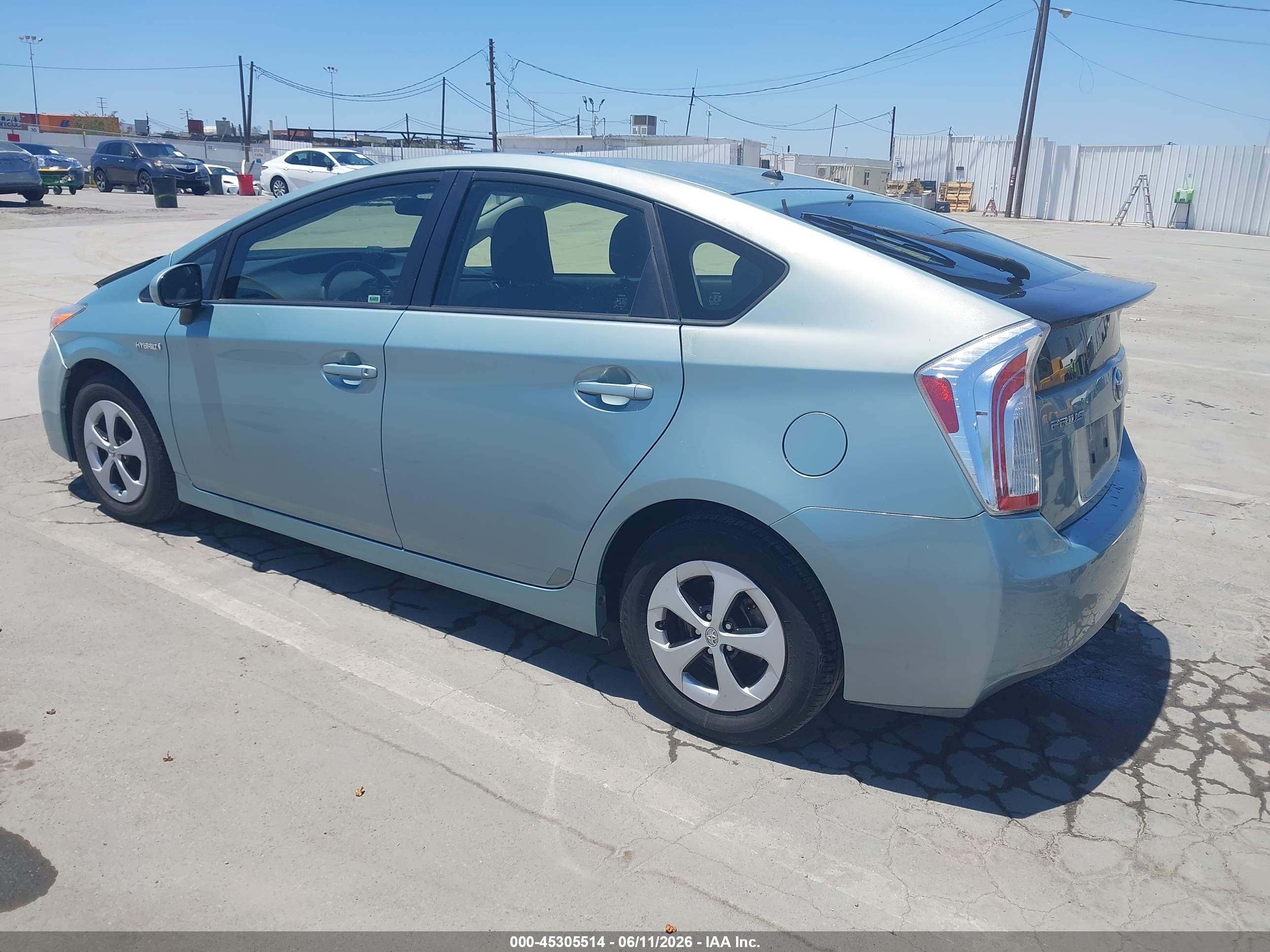 TOYOTA PRIUS image 3