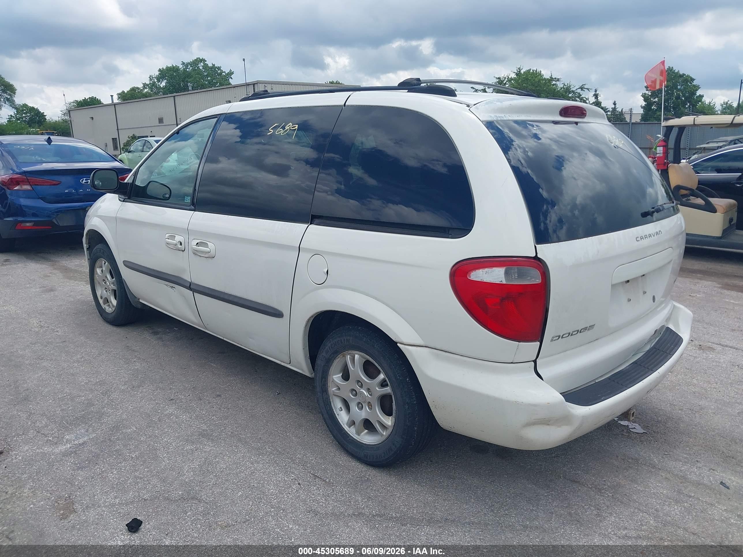 DODGE CARAVAN image 3