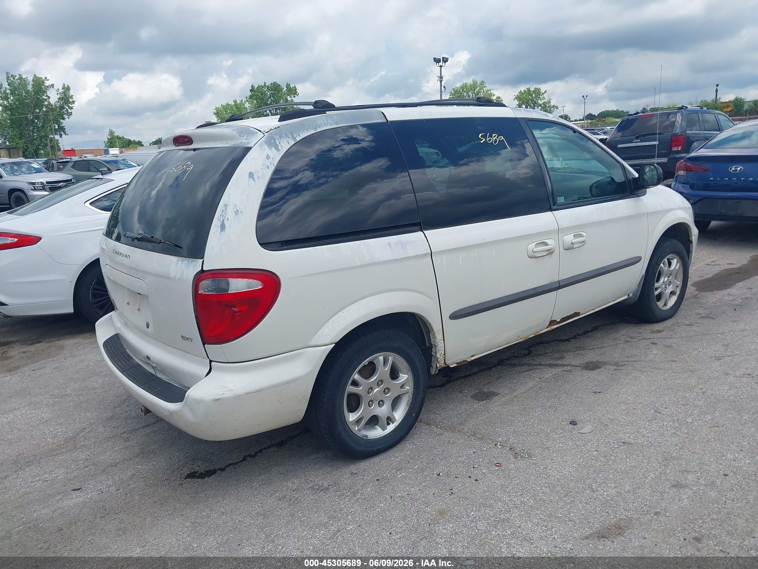 DODGE CARAVAN image 4