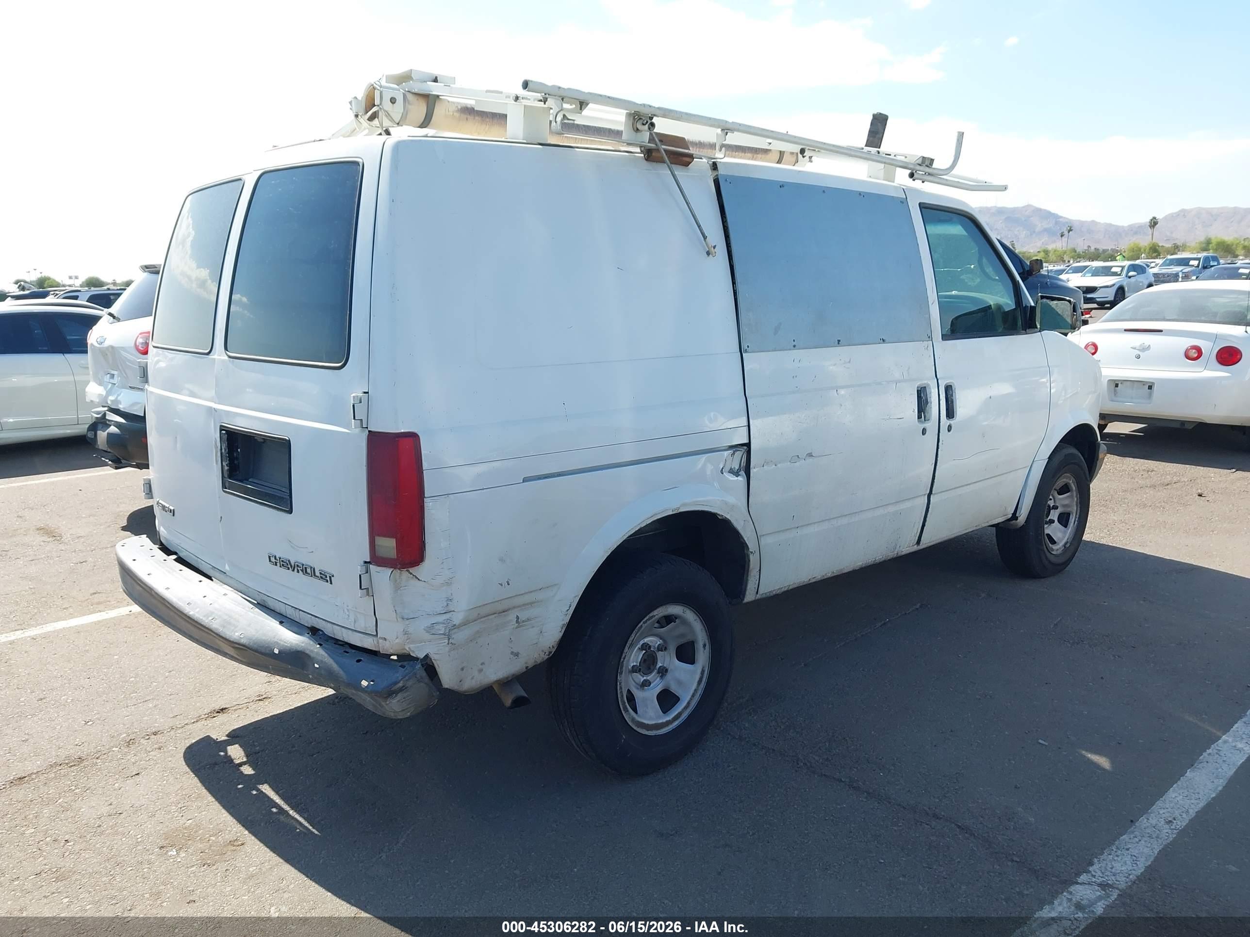 CHEVROLET ASTRO image 6