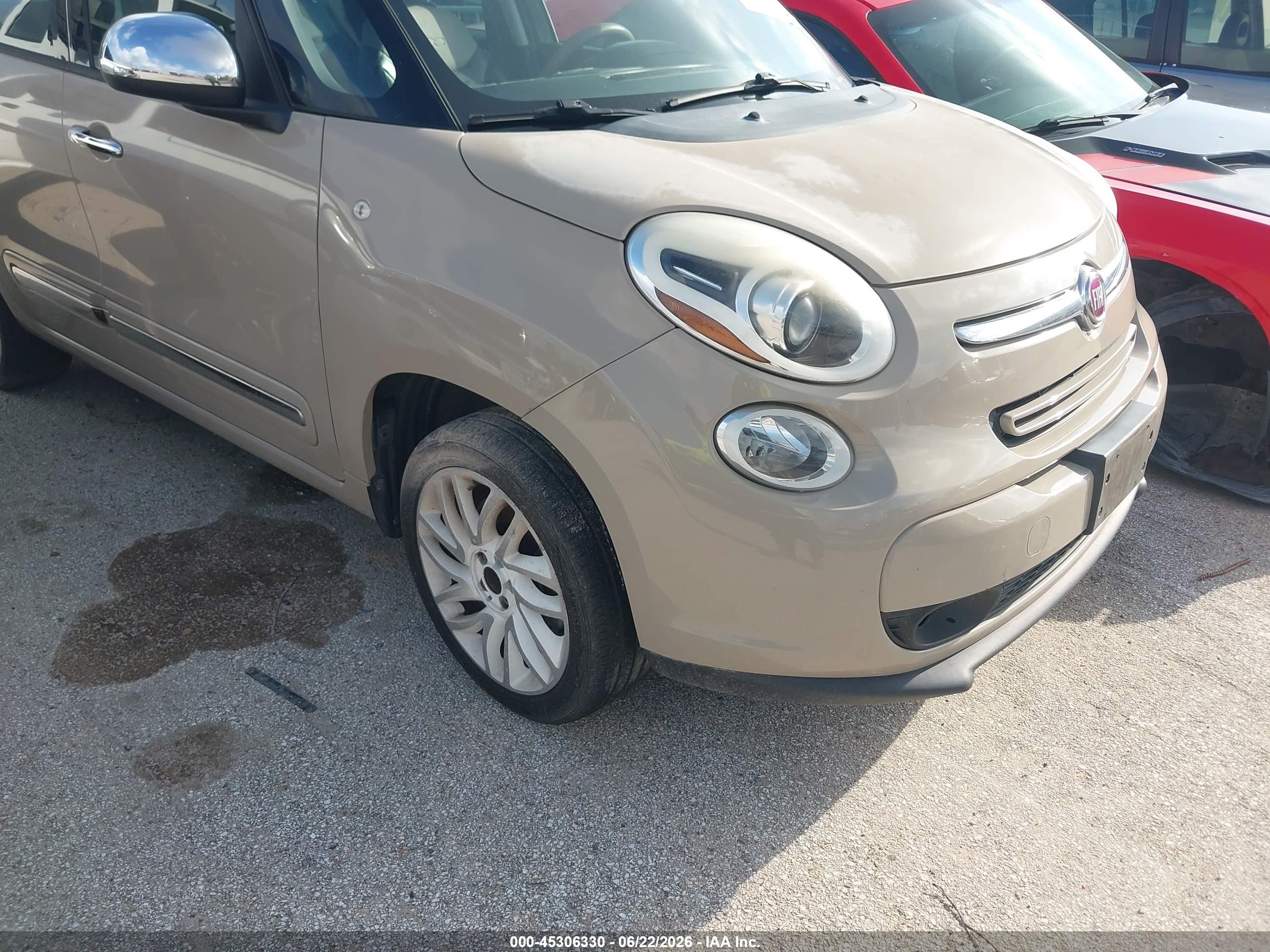 FIAT 500L image 6