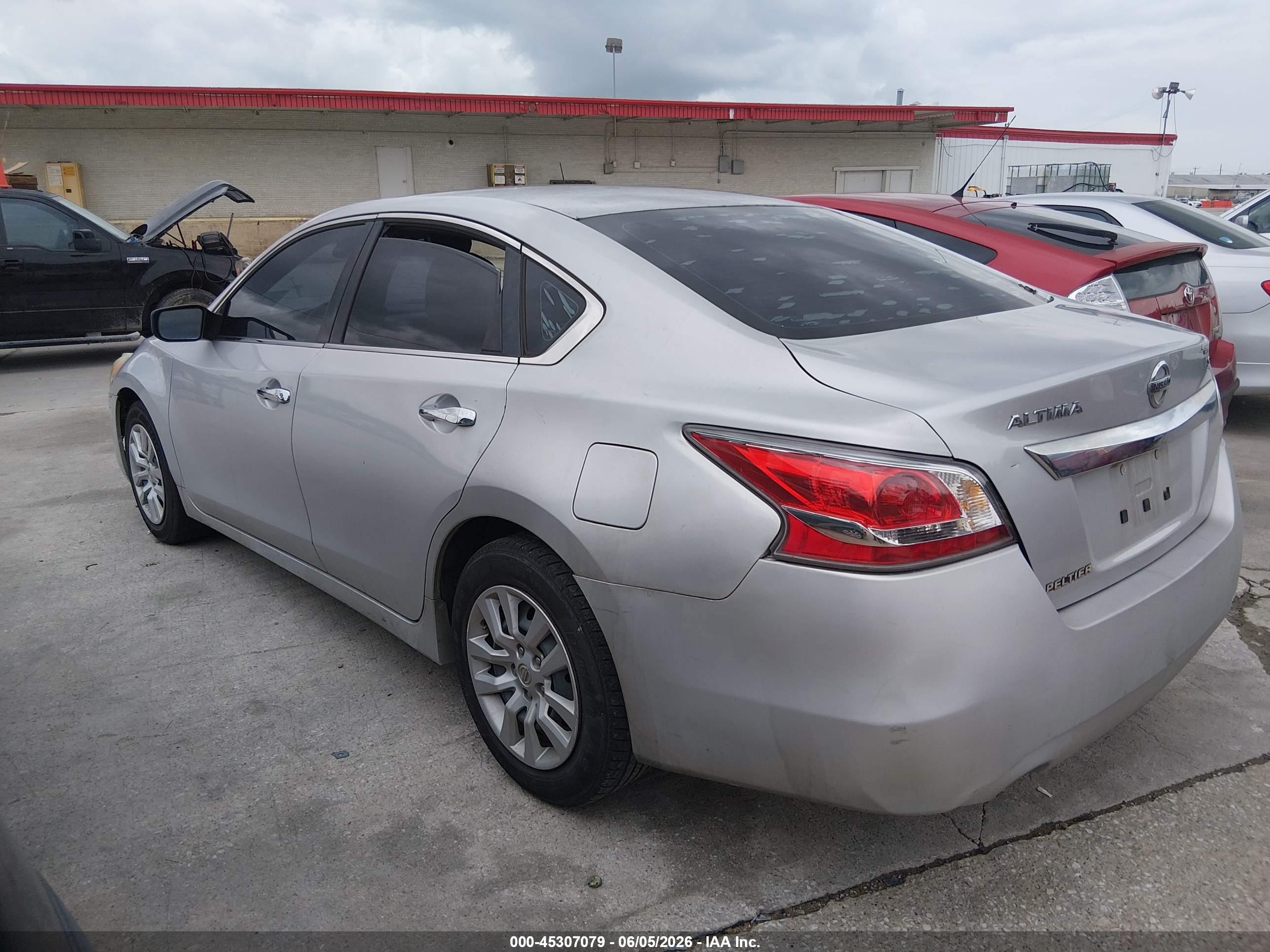 NISSAN ALTIMA image 3