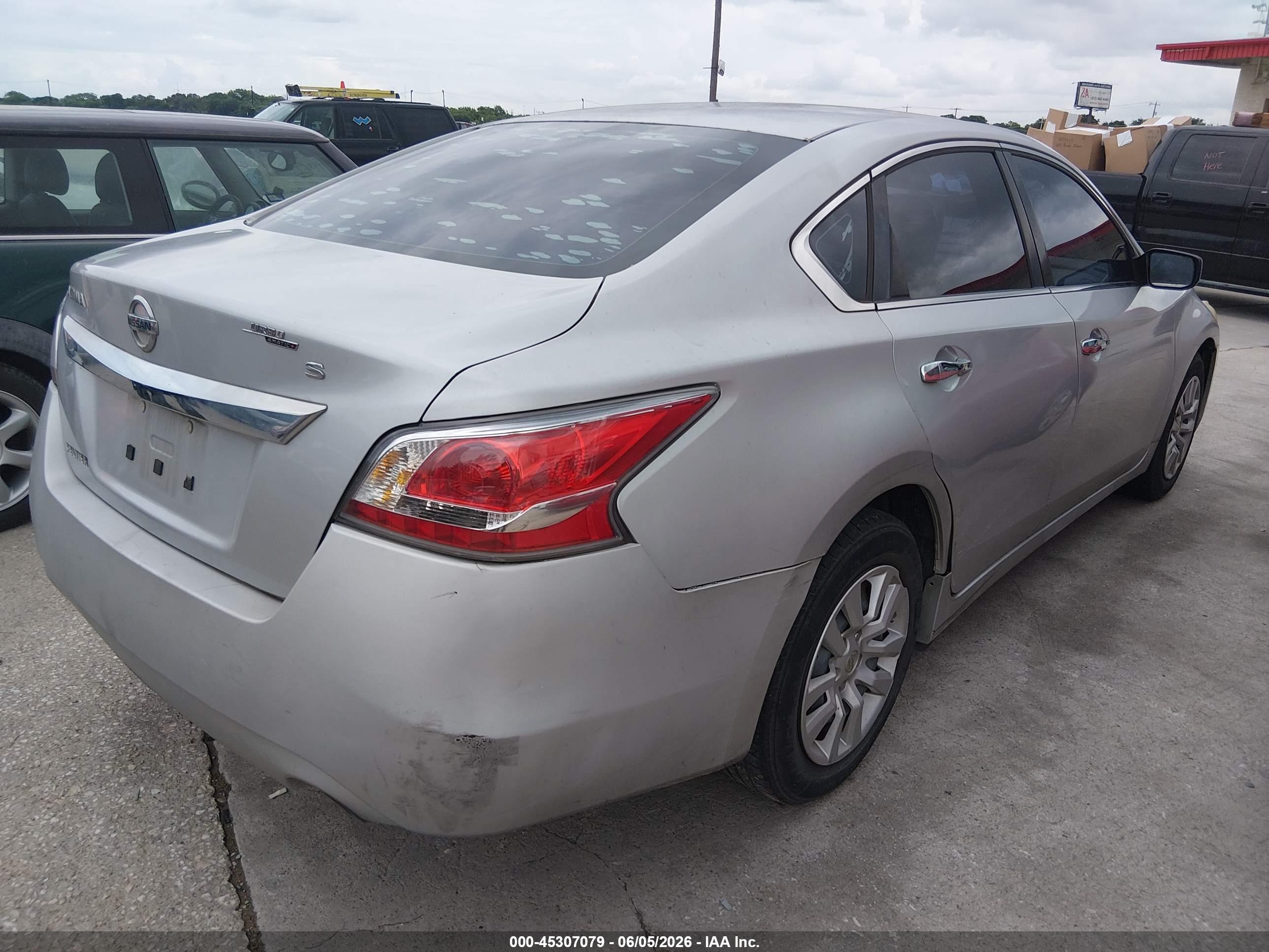 NISSAN ALTIMA image 4