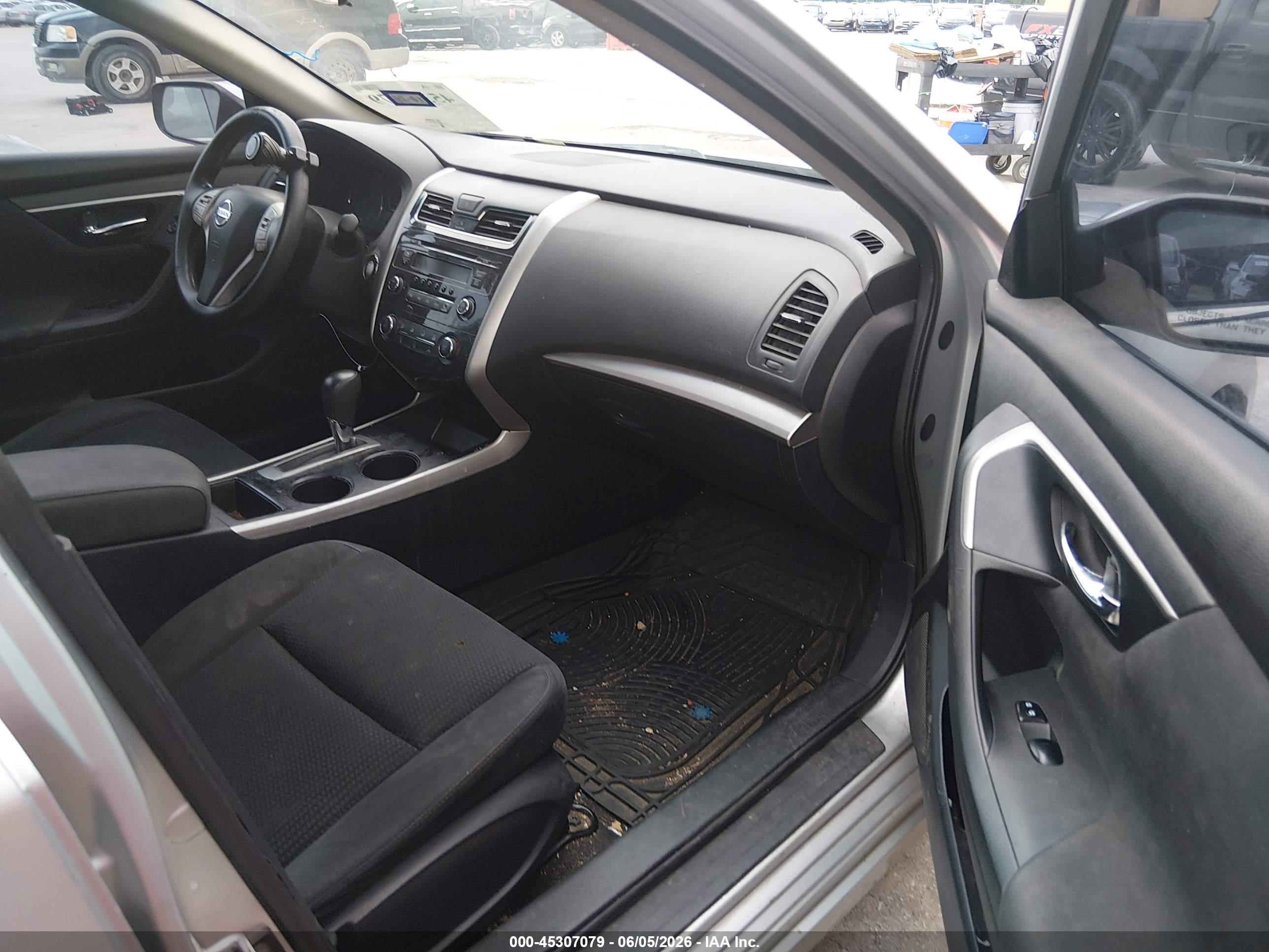 NISSAN ALTIMA image 5