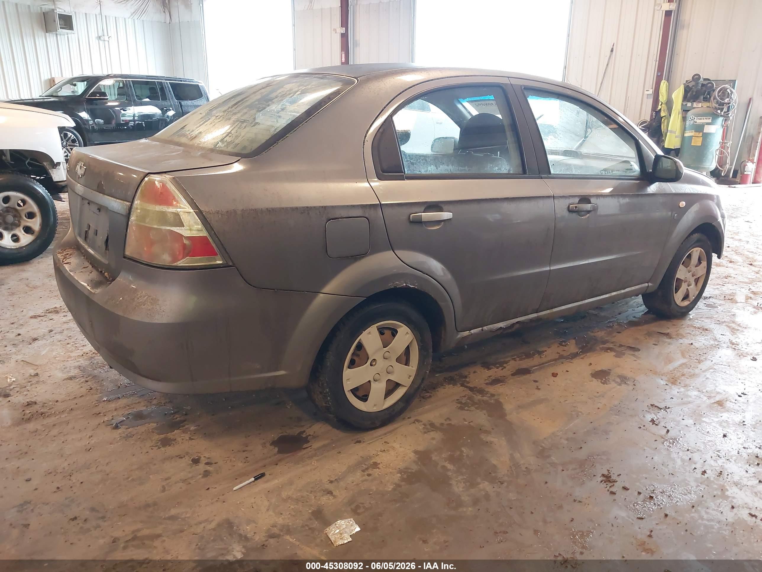 CHEVROLET AVEO image 4