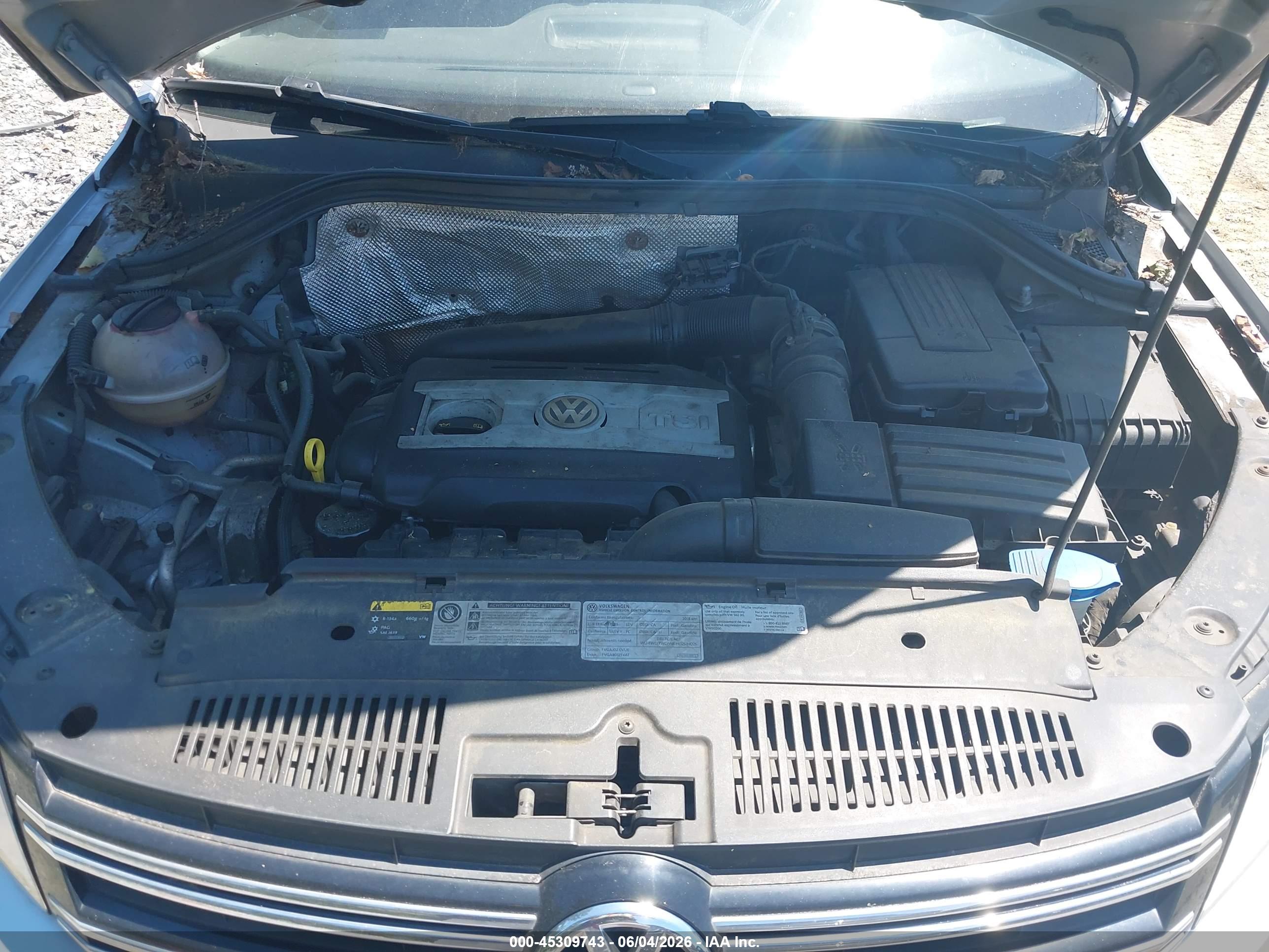 VOLKSWAGEN TIGUAN image 10