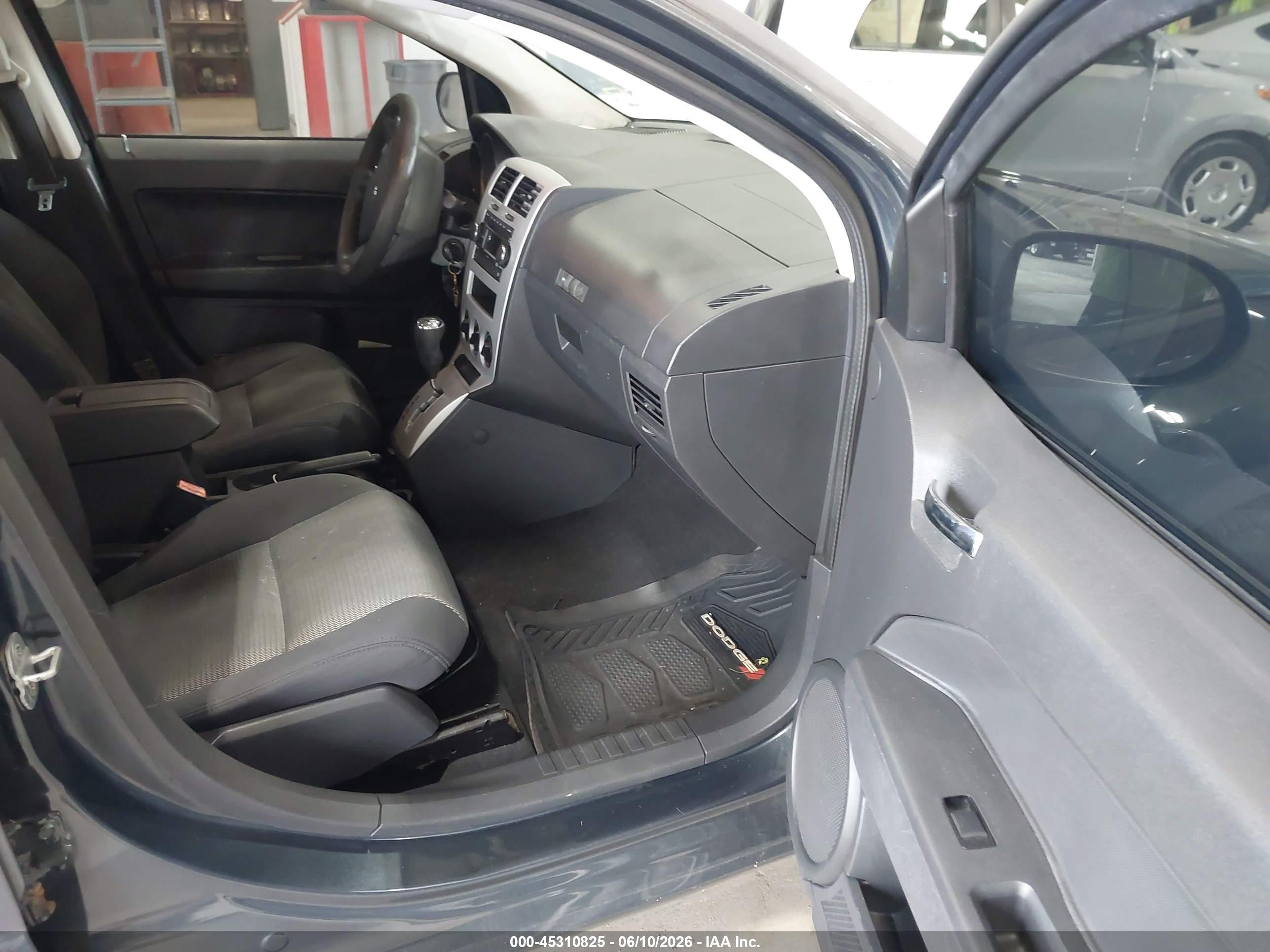 DODGE CALIBER image 5