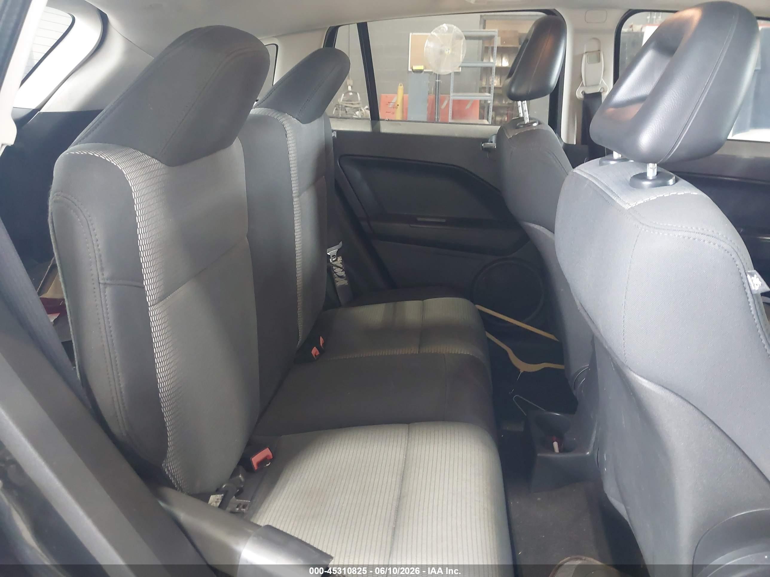 DODGE CALIBER image 8