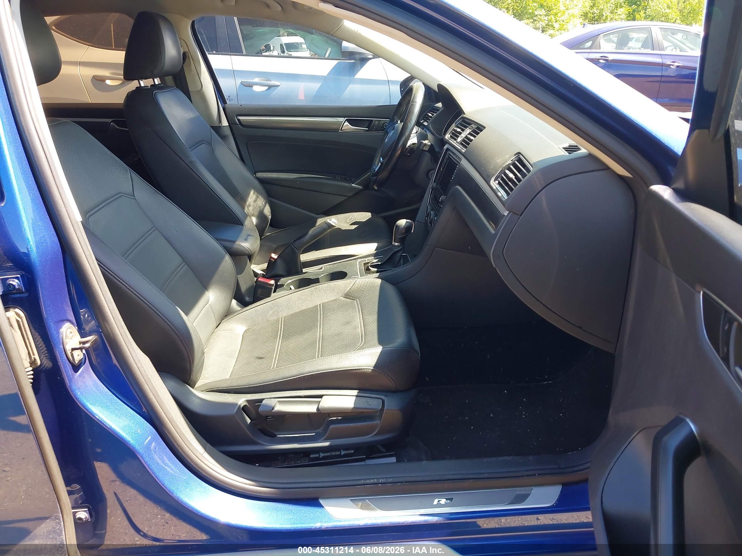 VOLKSWAGEN PASSAT image 5