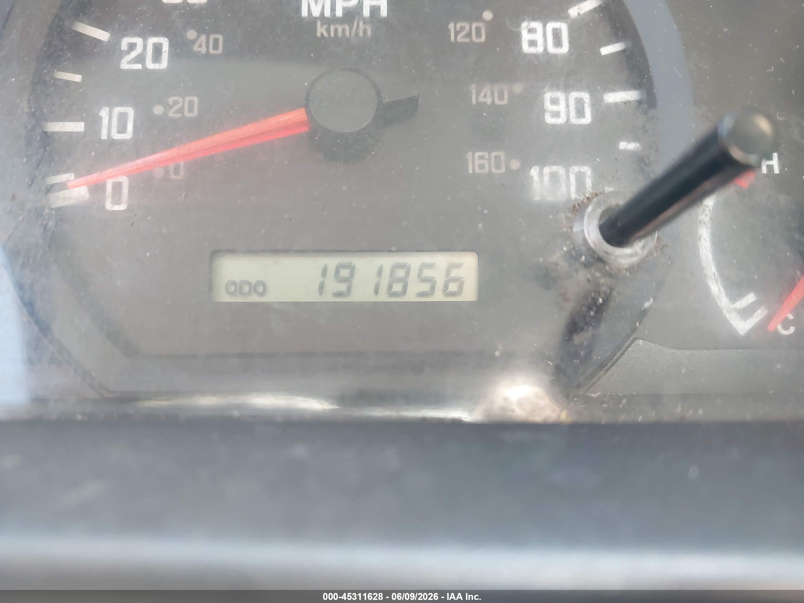ISUZU NPR image 6