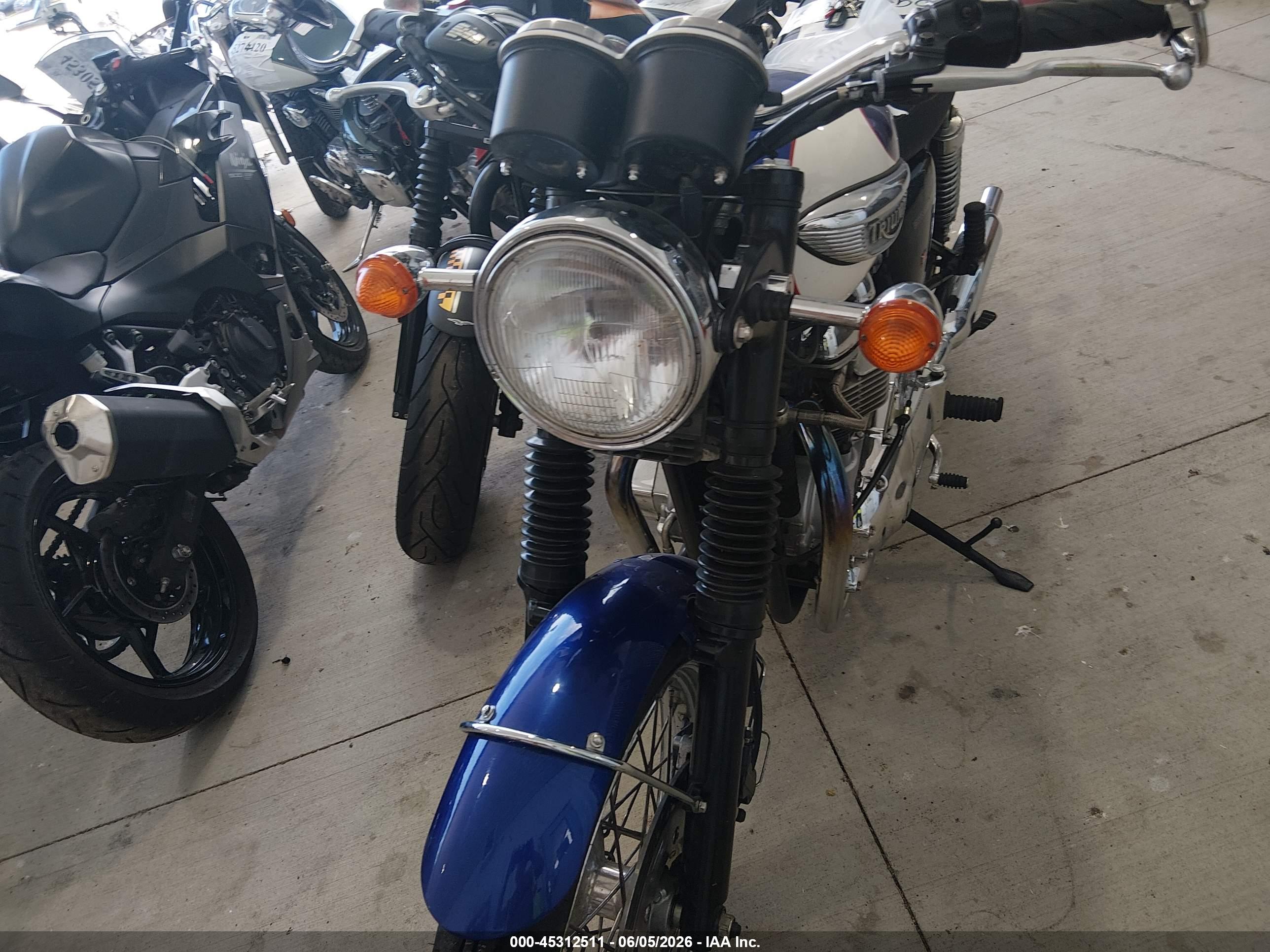 TRIUMPH MOTORCYCLE image 5