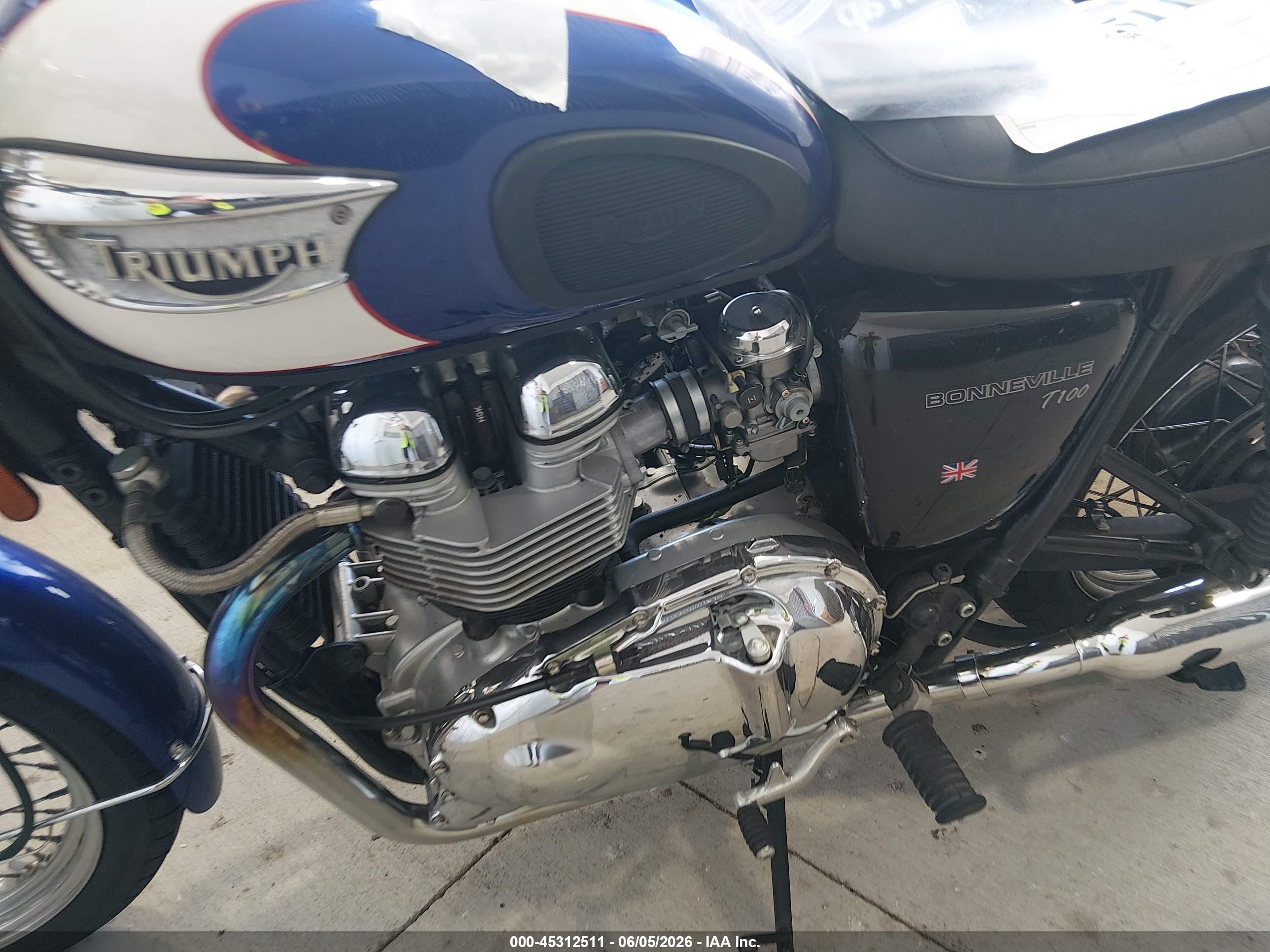 TRIUMPH MOTORCYCLE image 9
