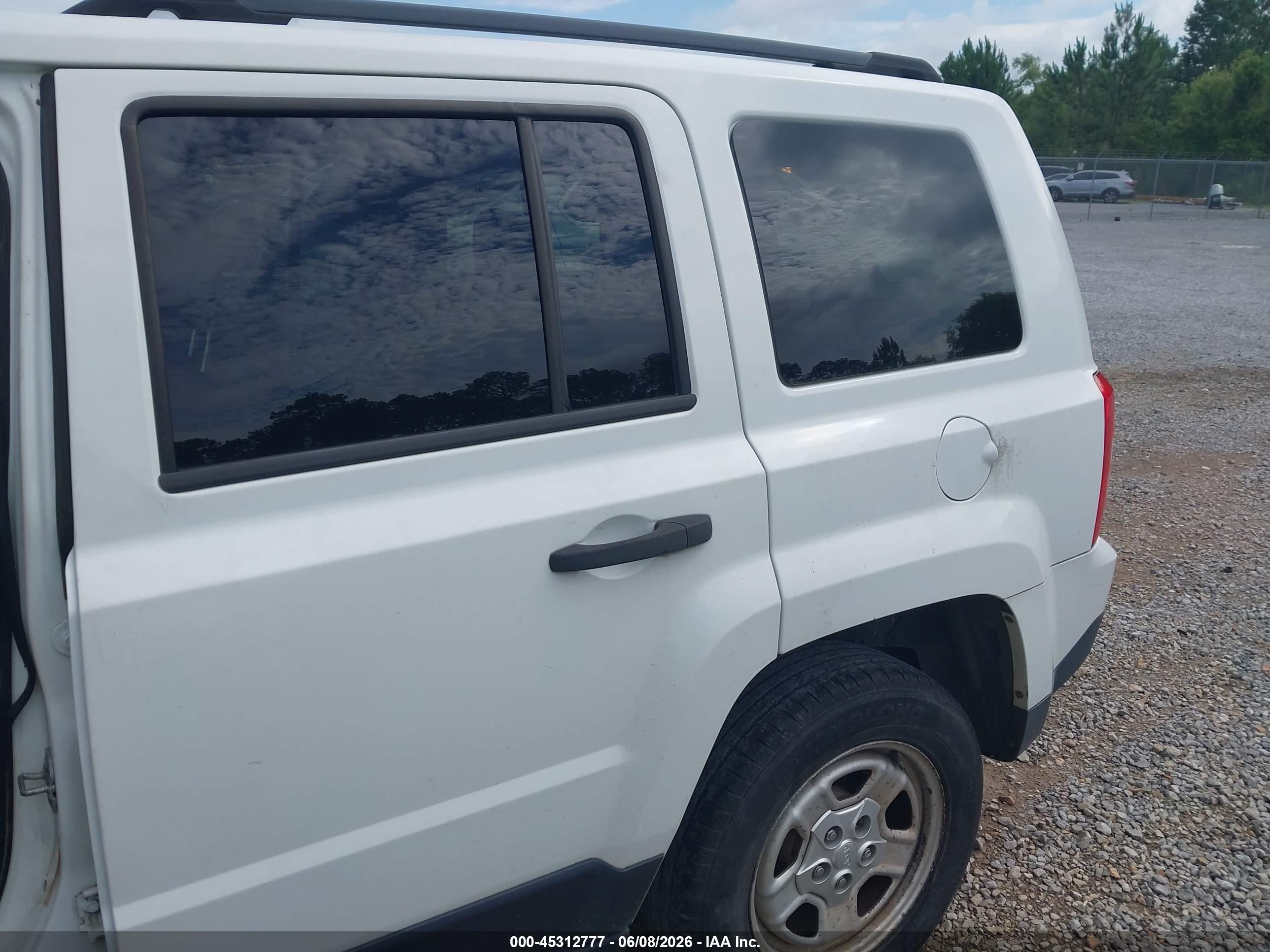 JEEP PATRIOT image 6
