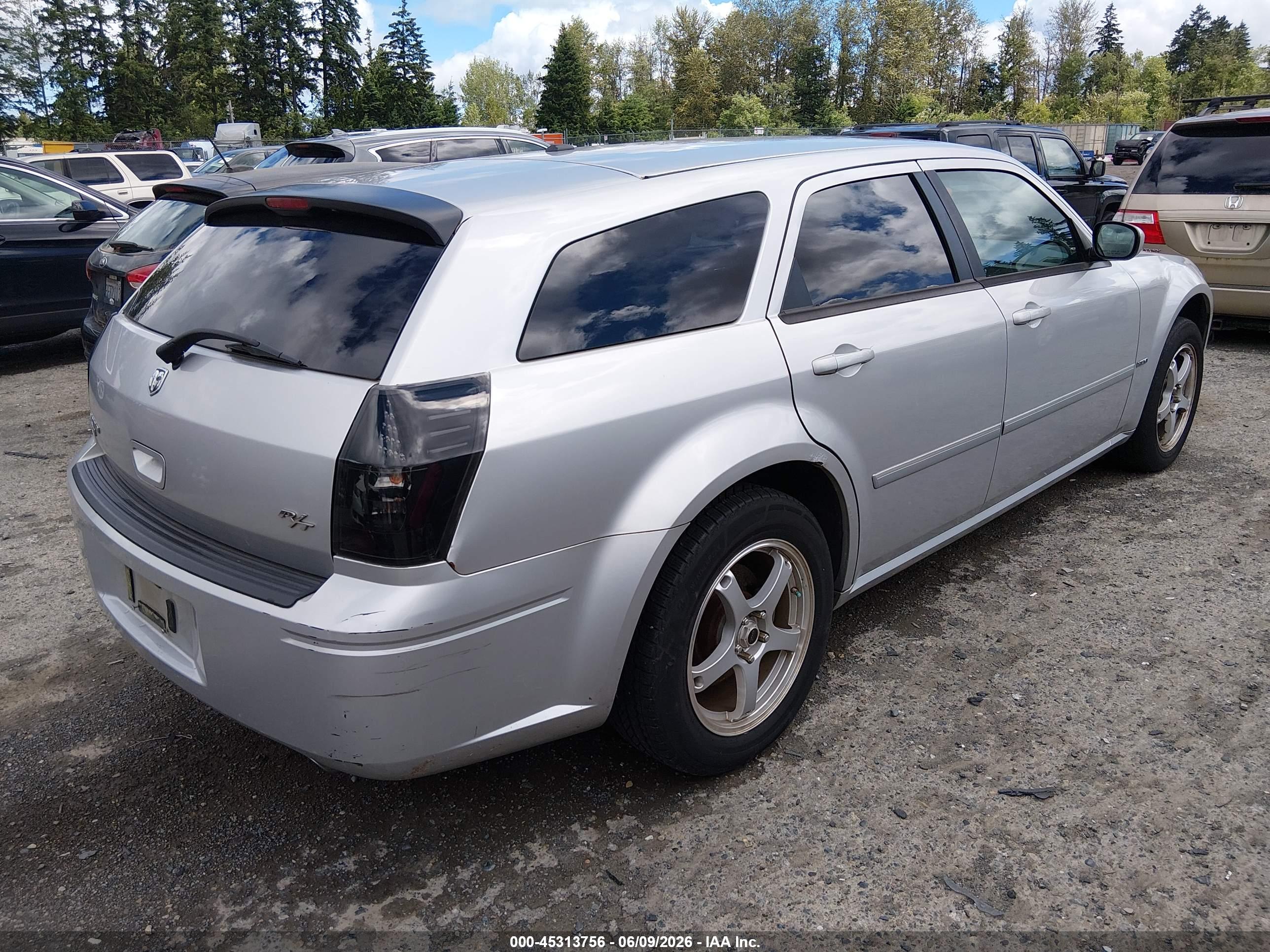 DODGE MAGNUM image 4