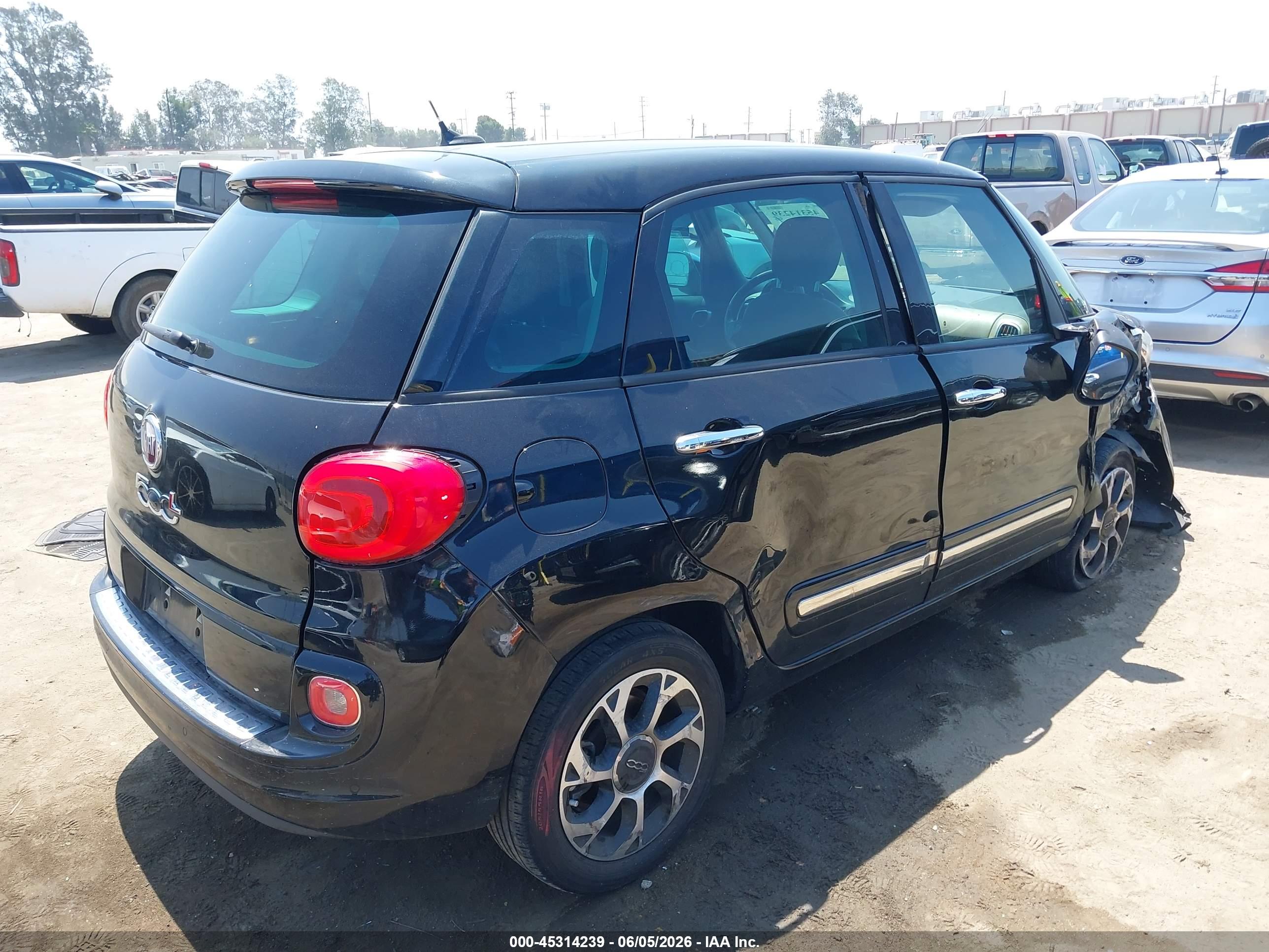 FIAT 500L image 4
