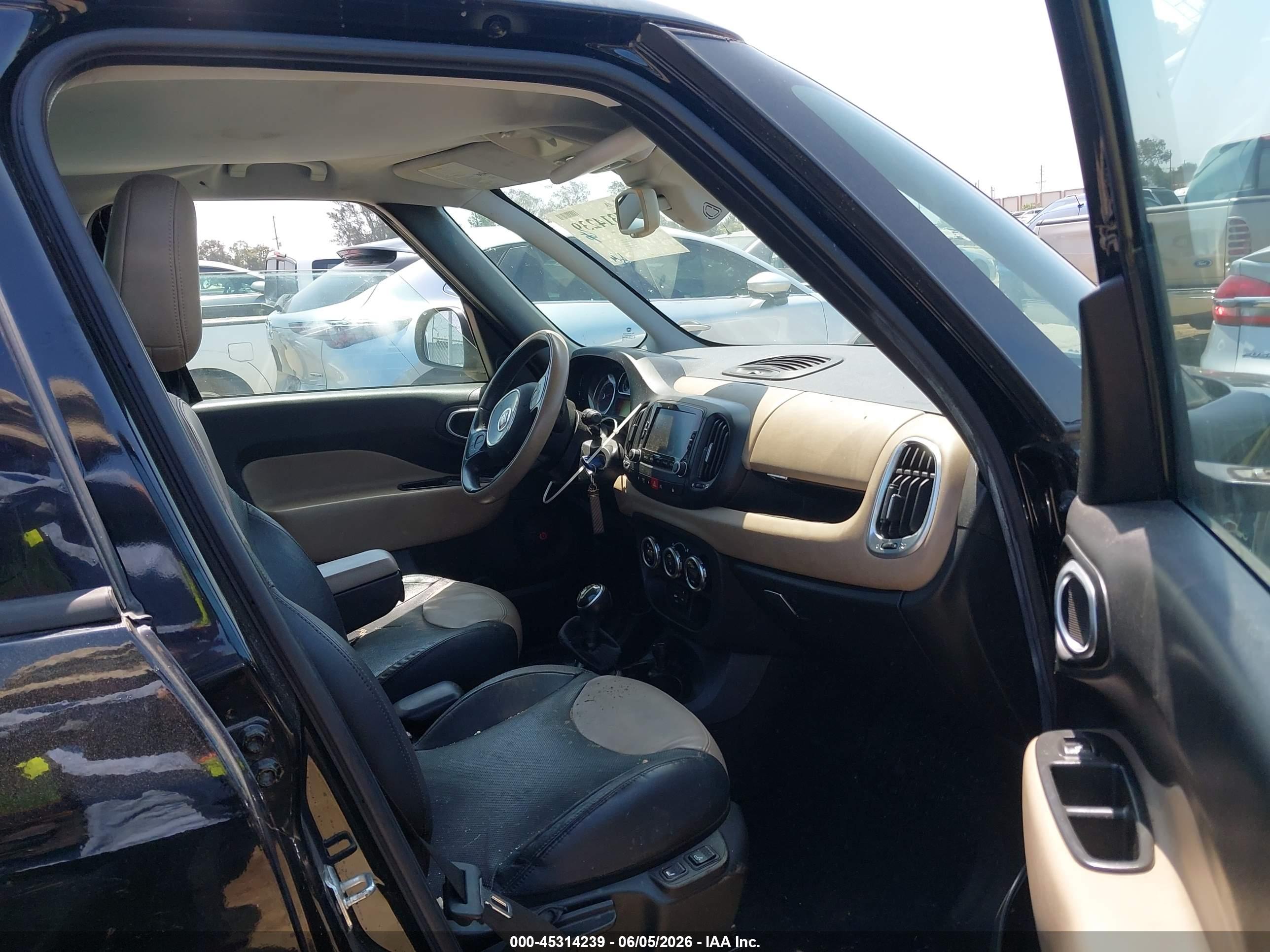 FIAT 500L image 5