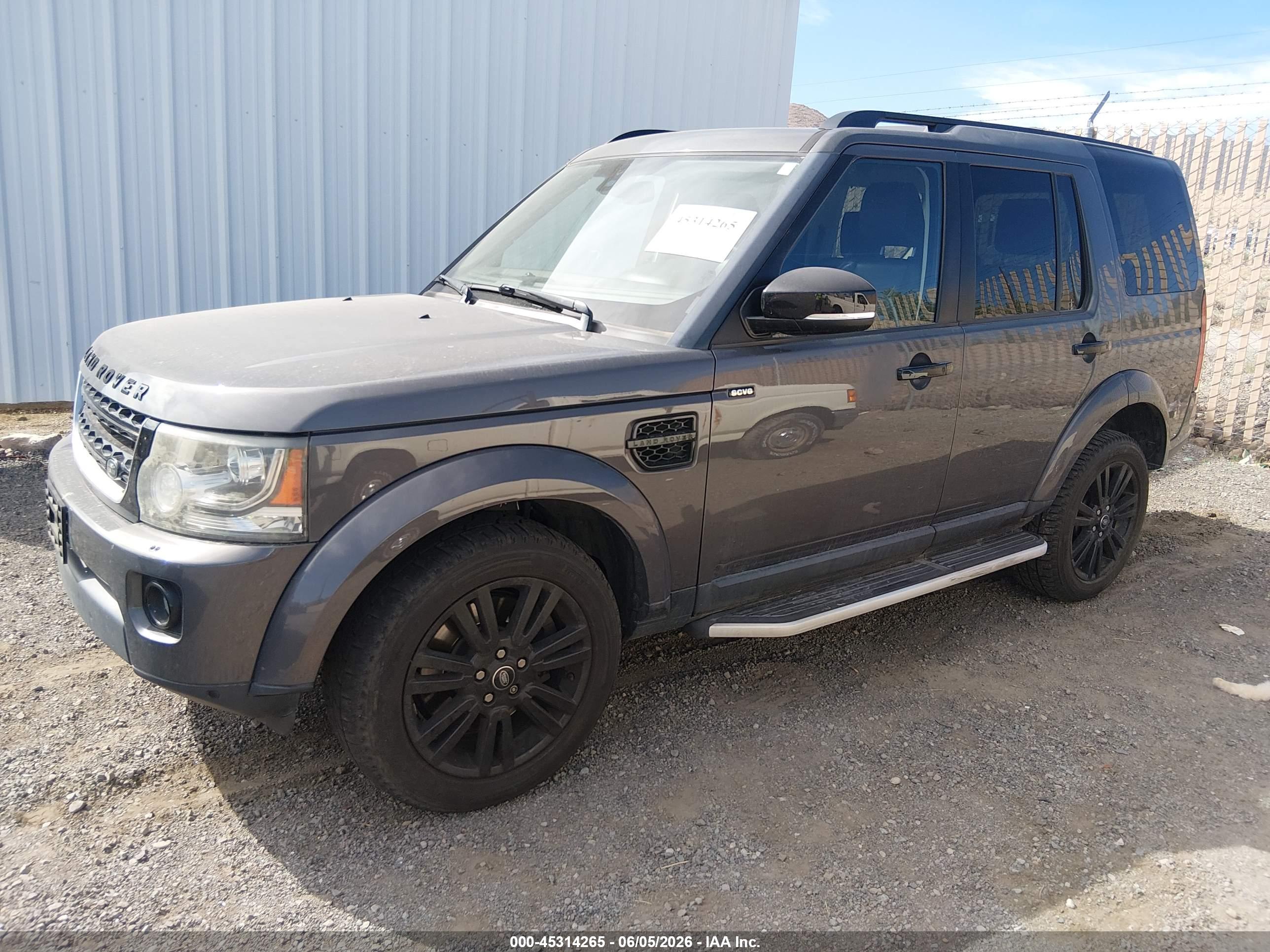 LAND ROVER image 2