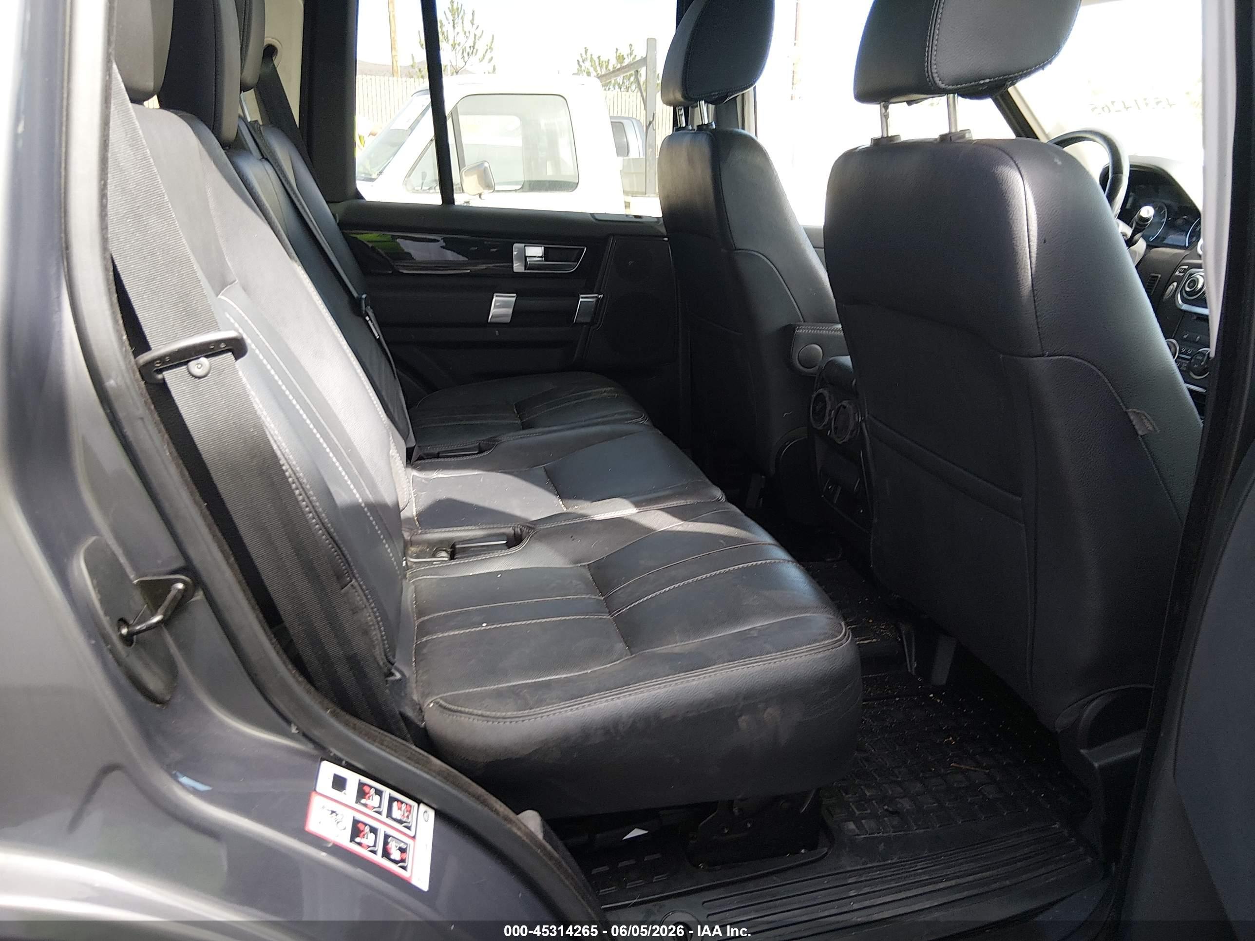 LAND ROVER image 8