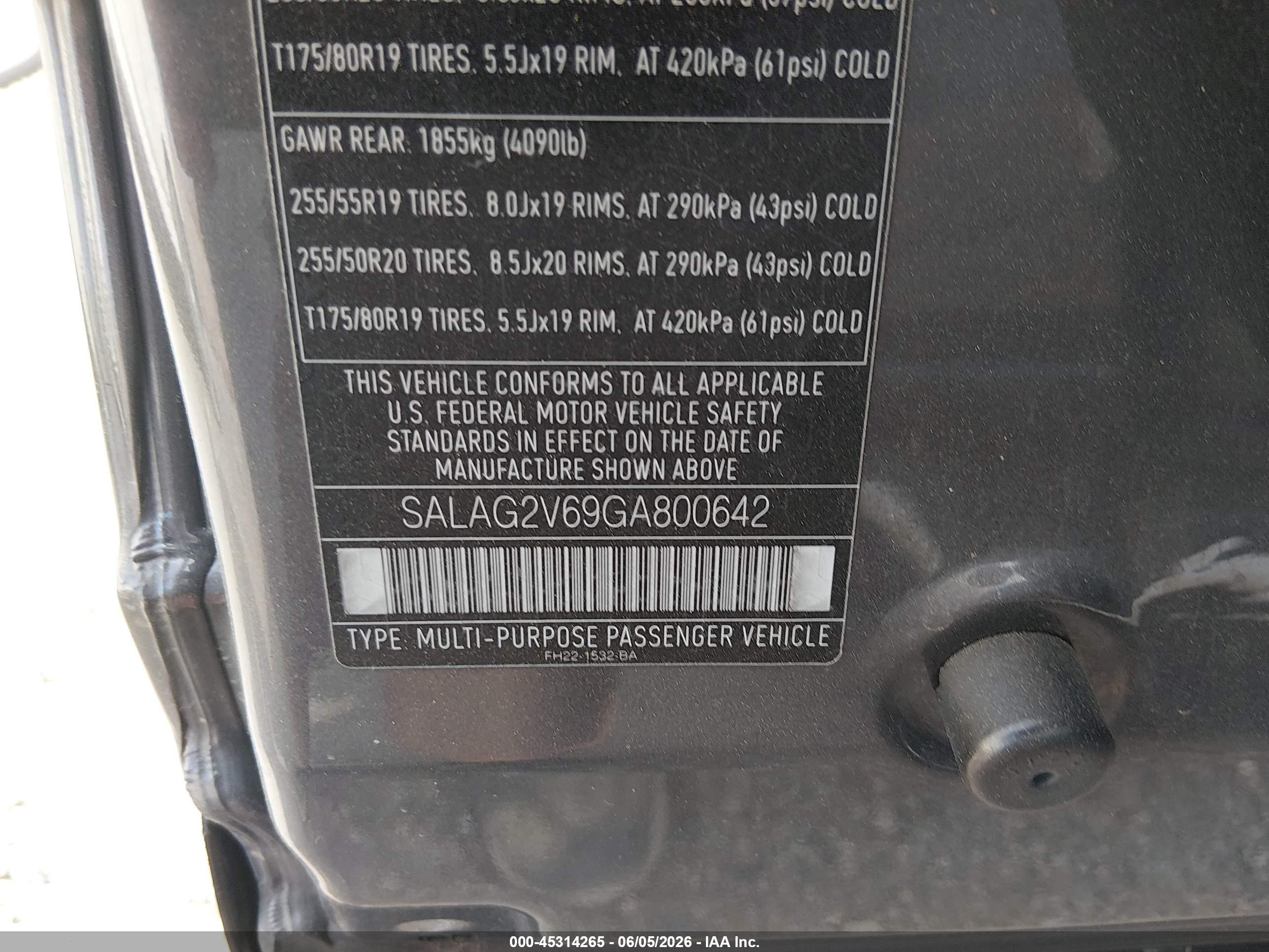 LAND ROVER image 9