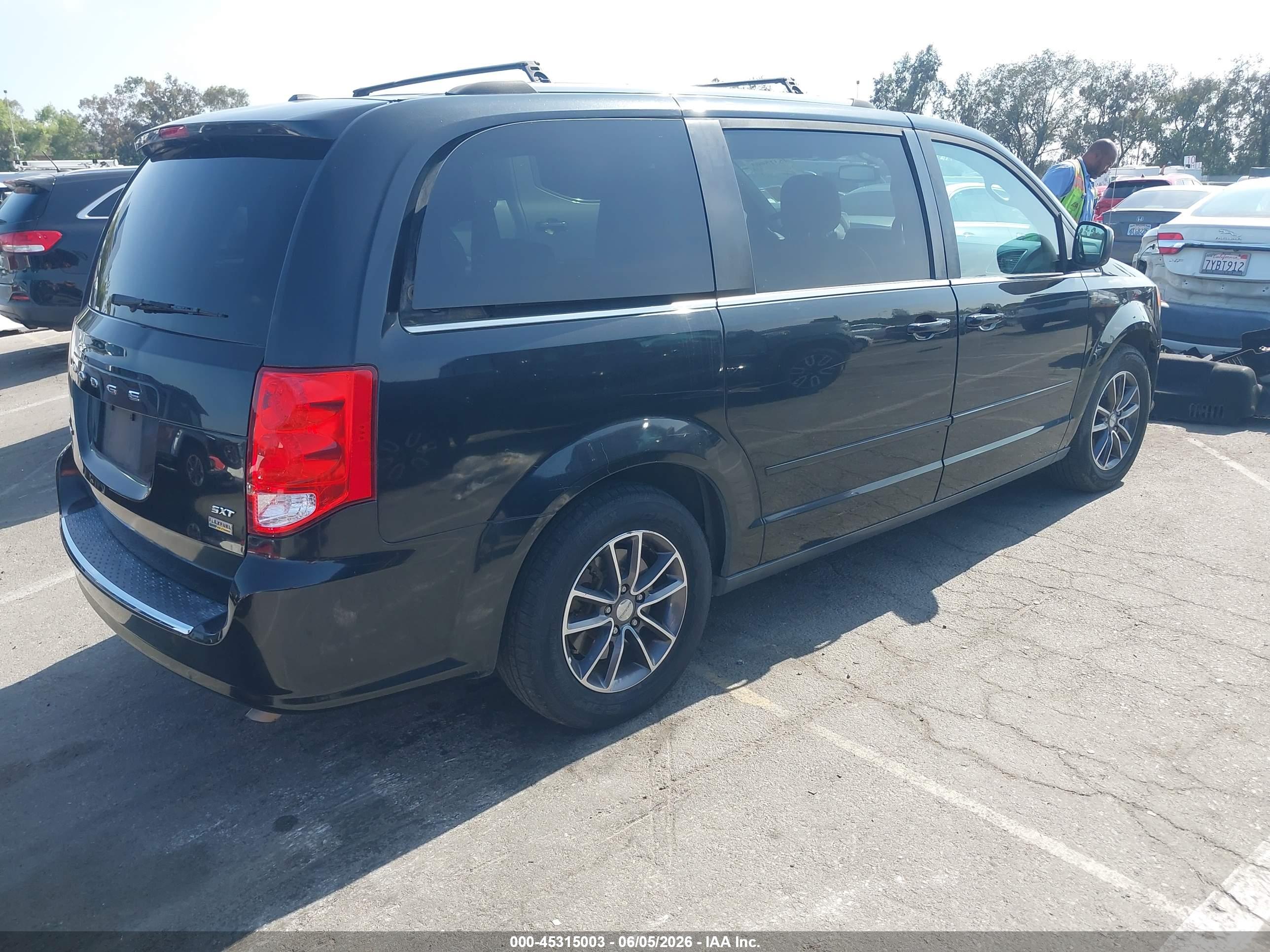 DODGE GRAND image 4