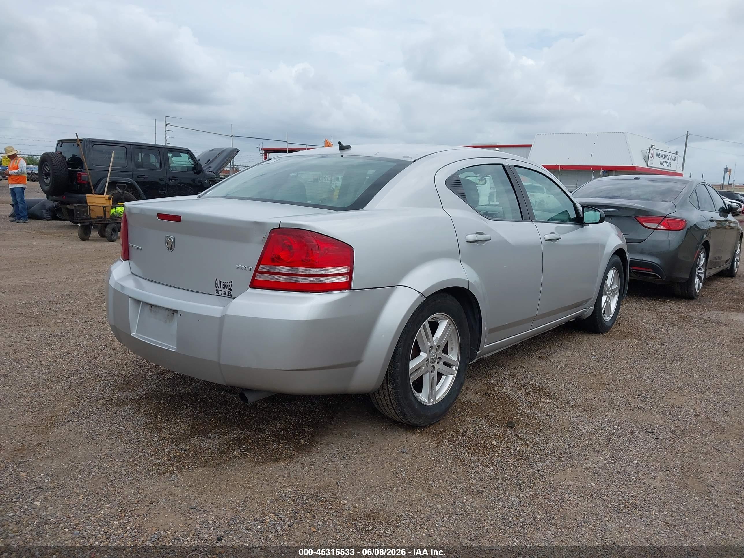 DODGE AVENGER image 4
