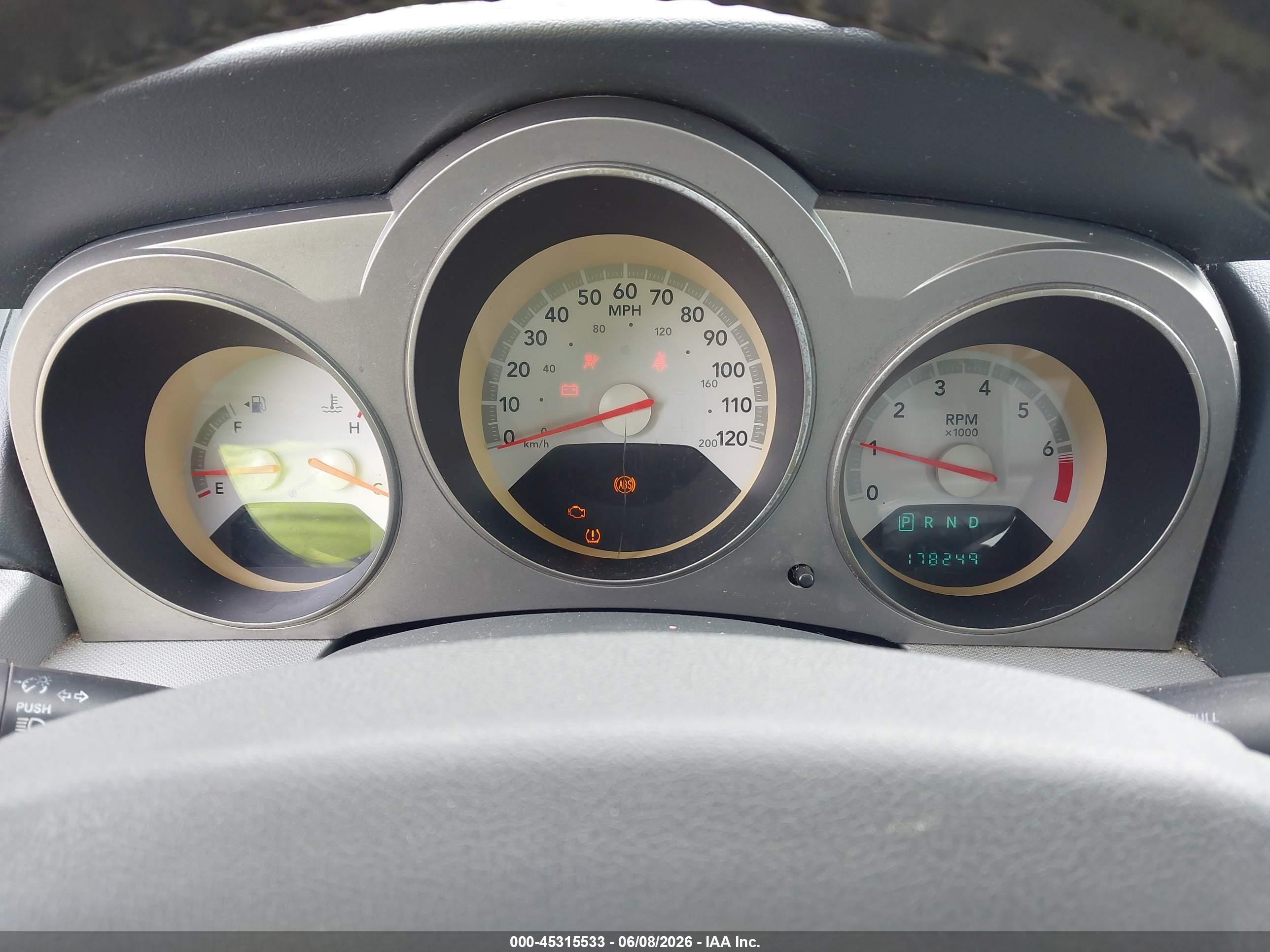 DODGE AVENGER image 7