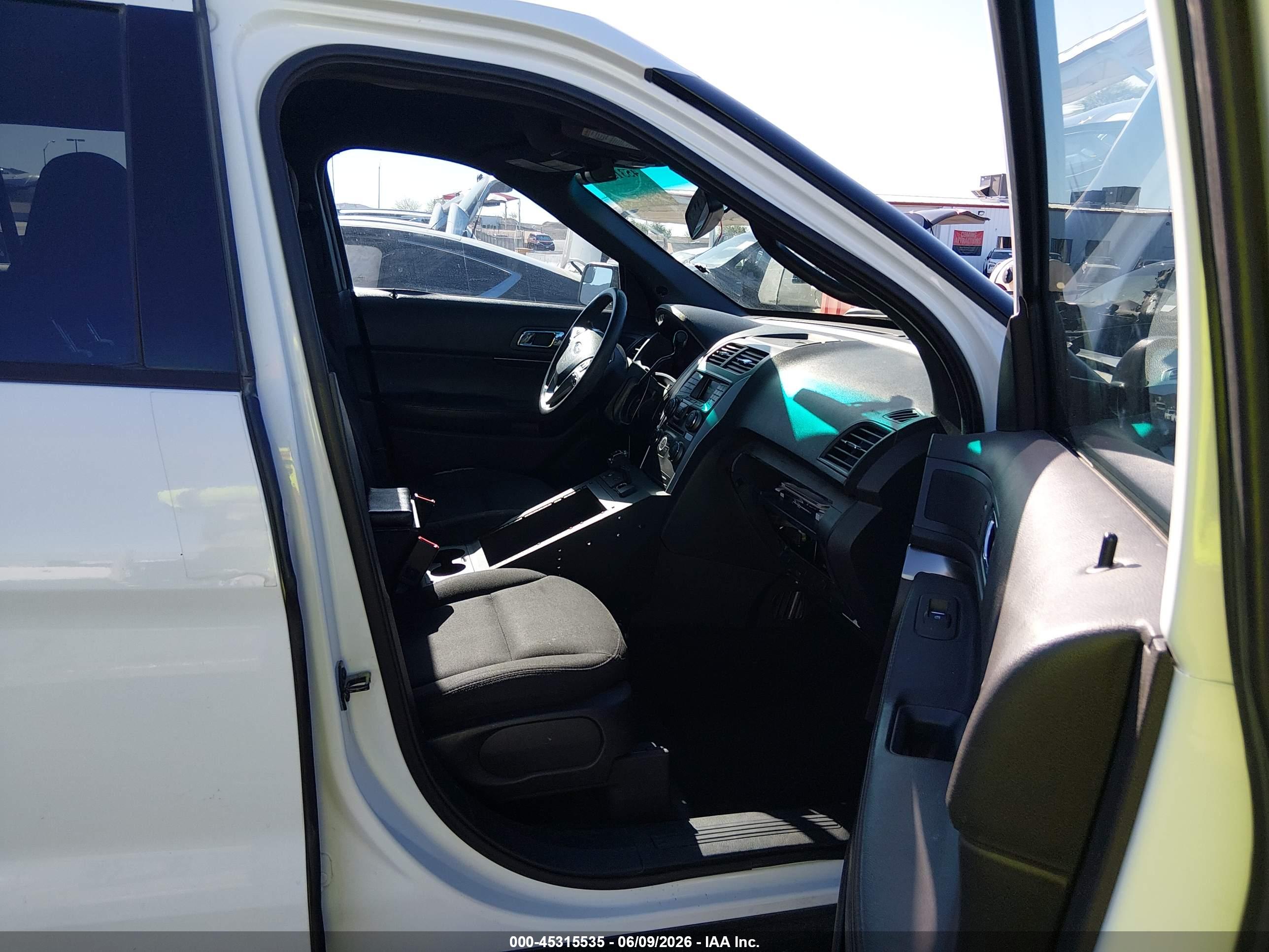 FORD UTILITY image 5