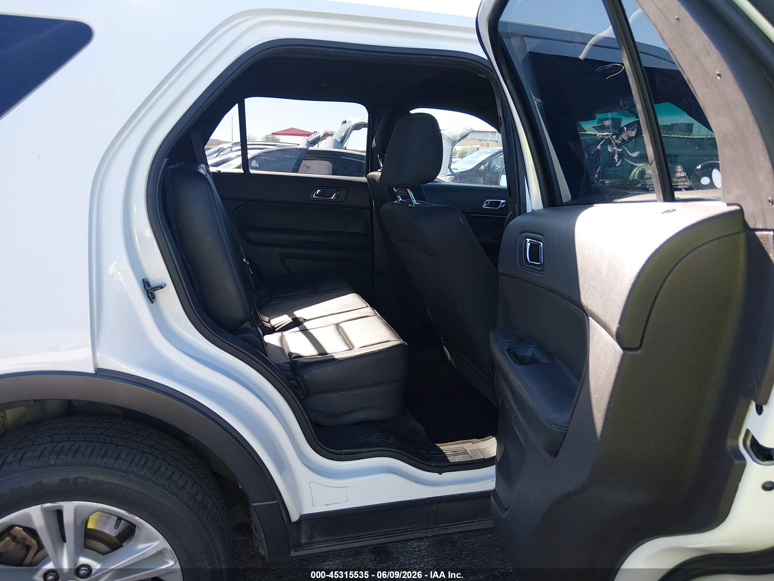 FORD UTILITY image 8