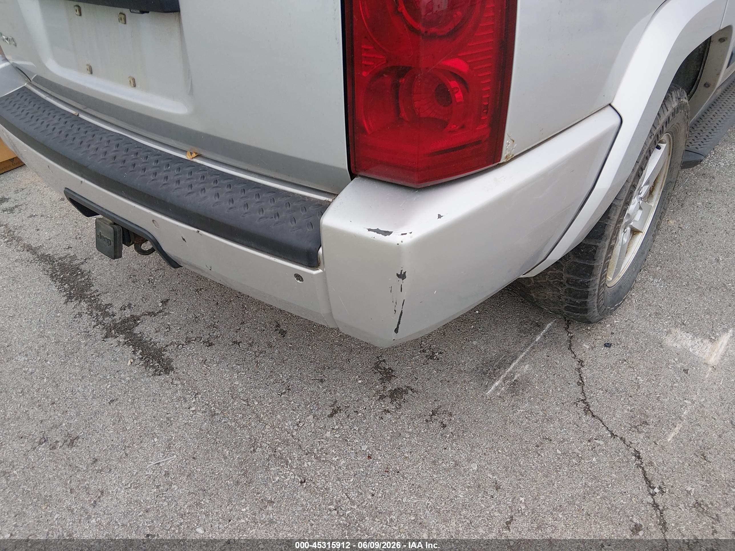 JEEP COMMANDER image 6