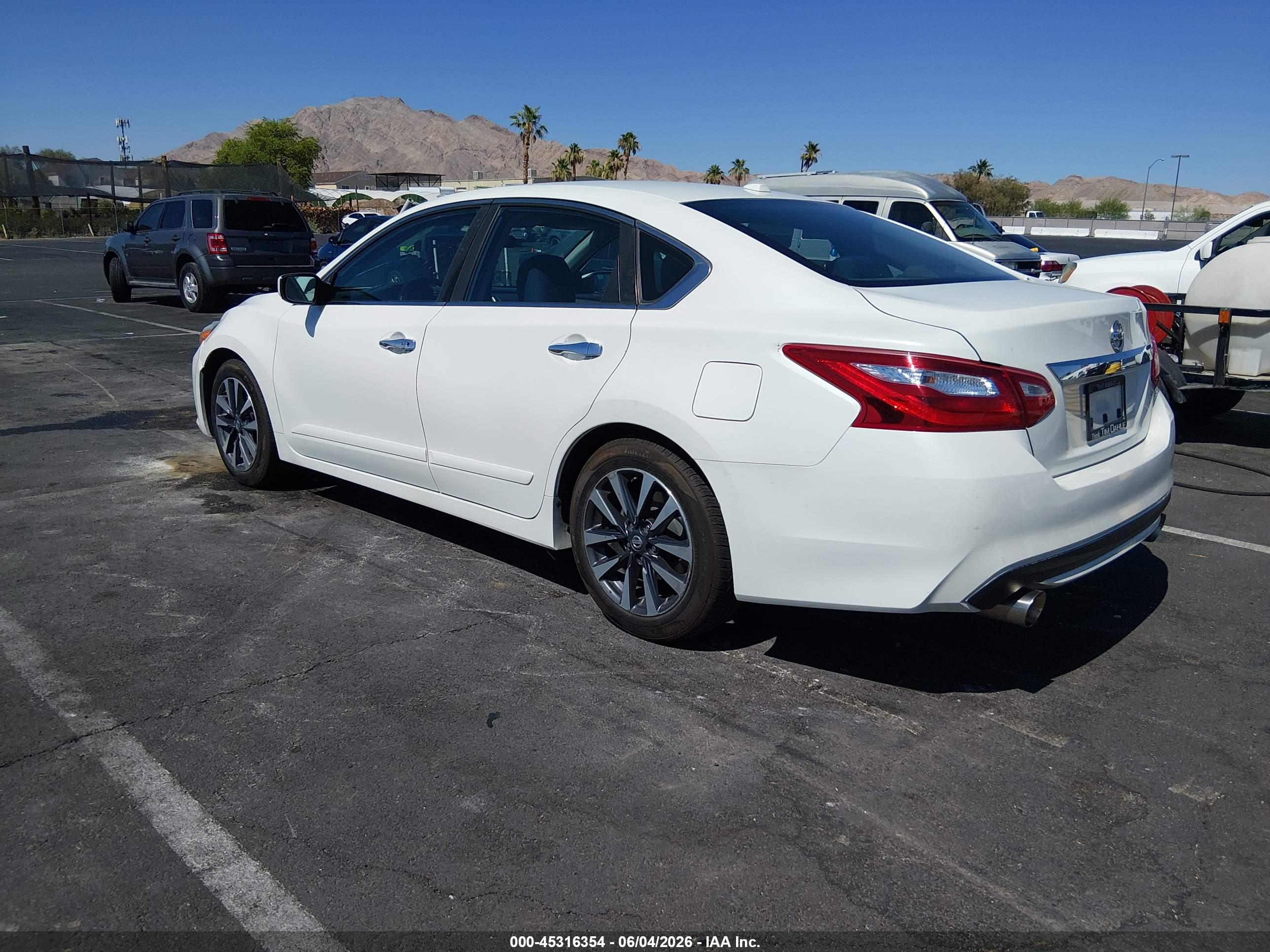 NISSAN ALTIMA image 3