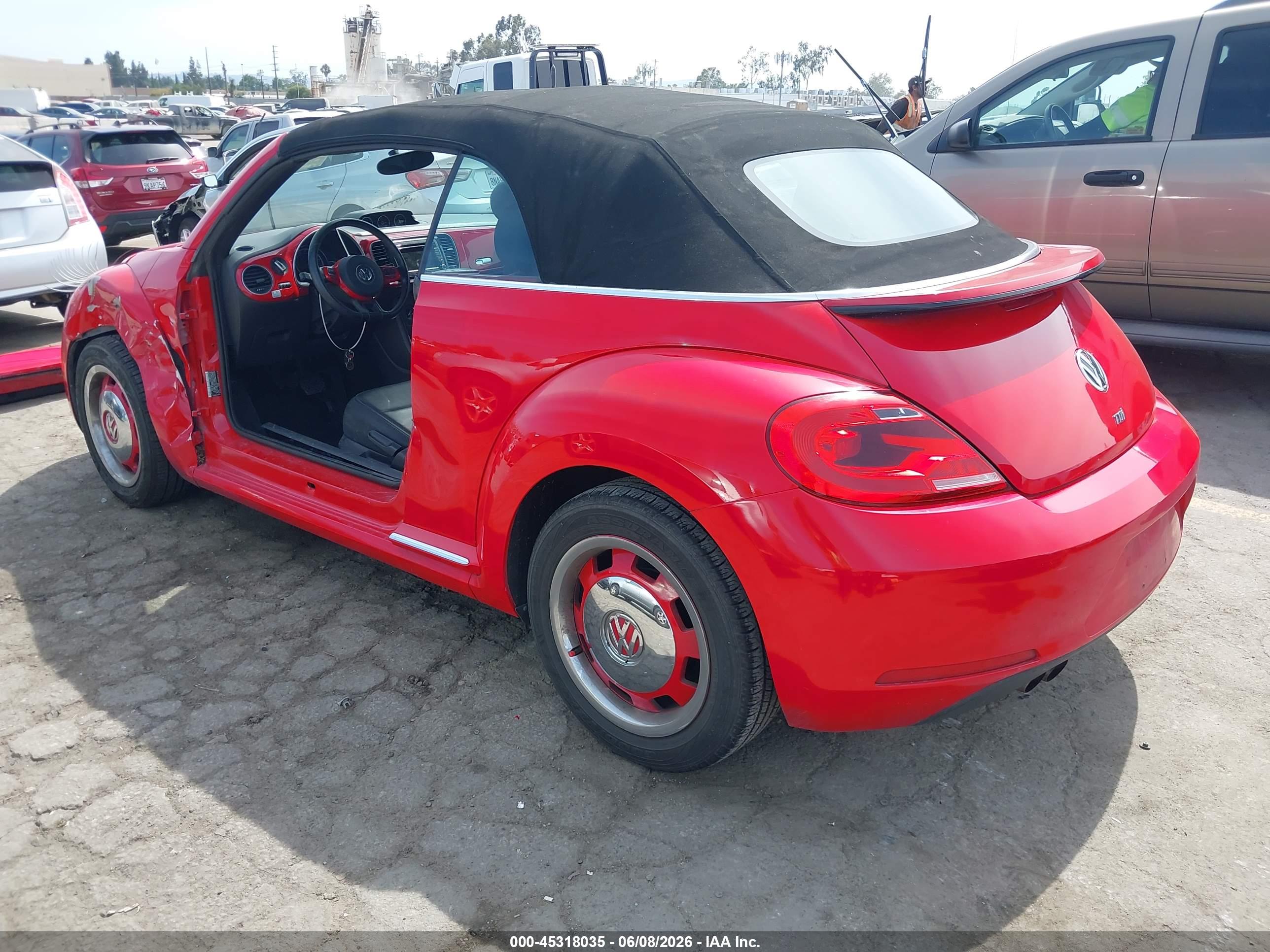 VOLKSWAGEN BEETLE image 3