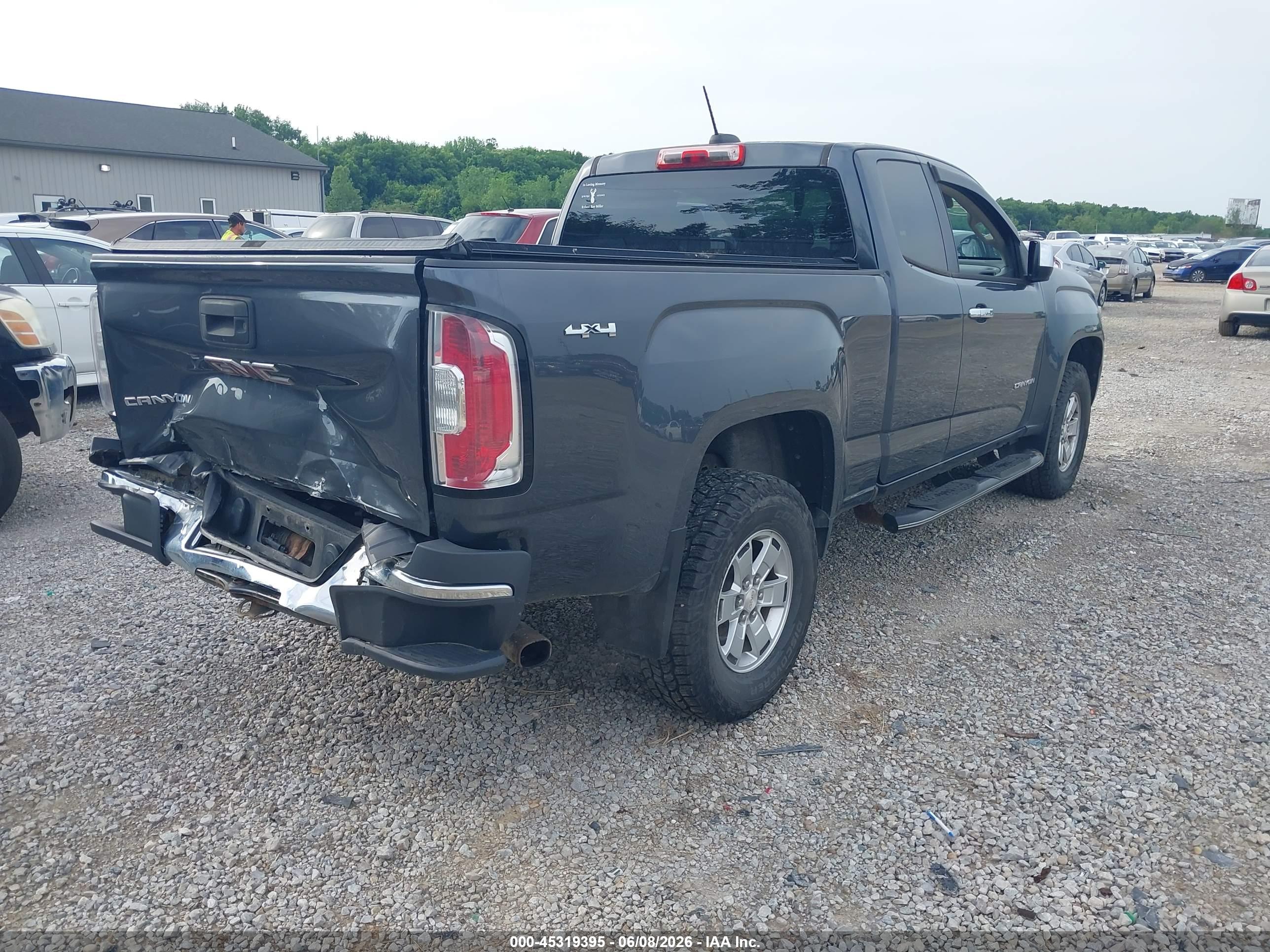 GMC CANYON image 4