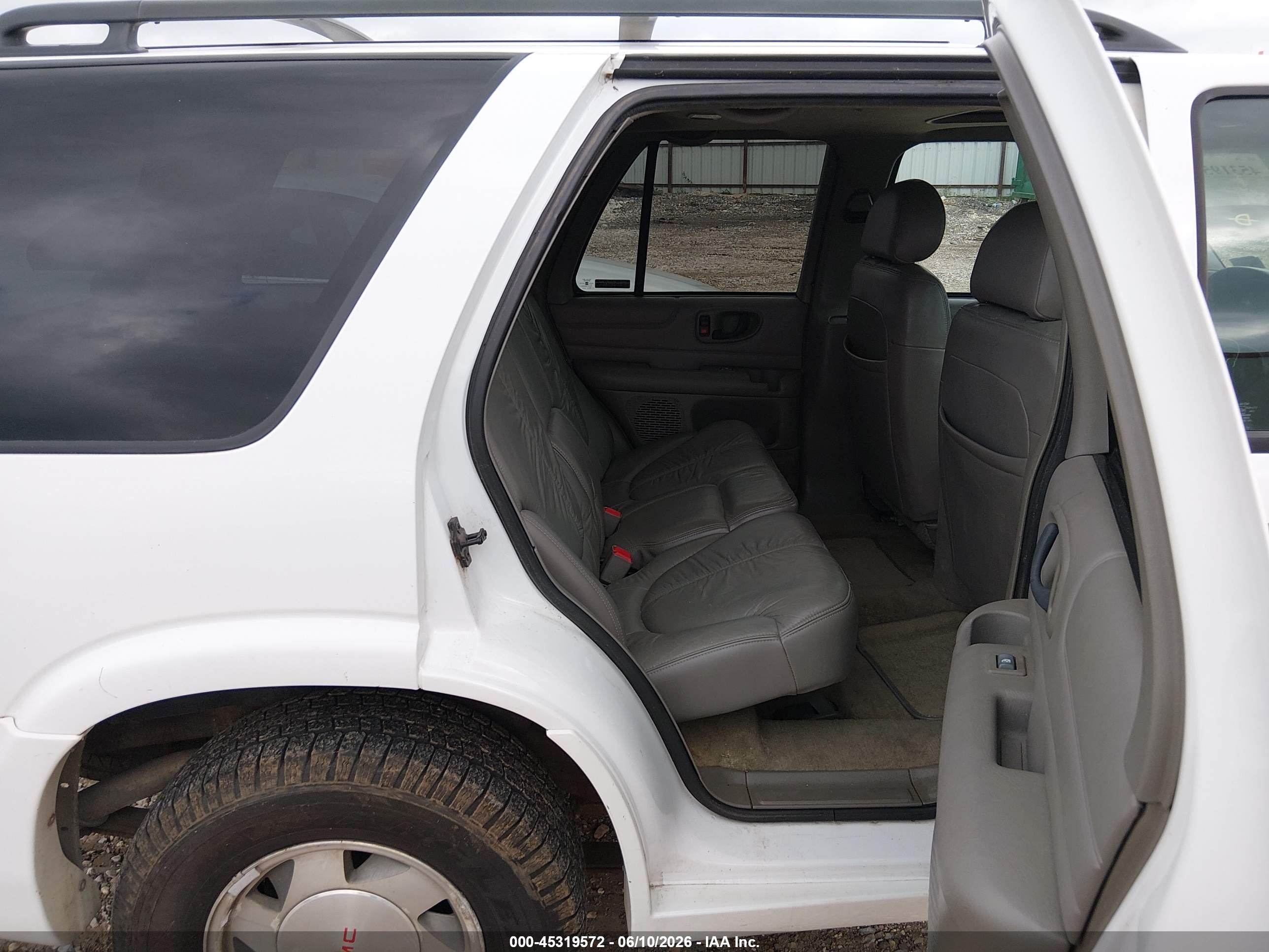 GMC JIMMY image 8