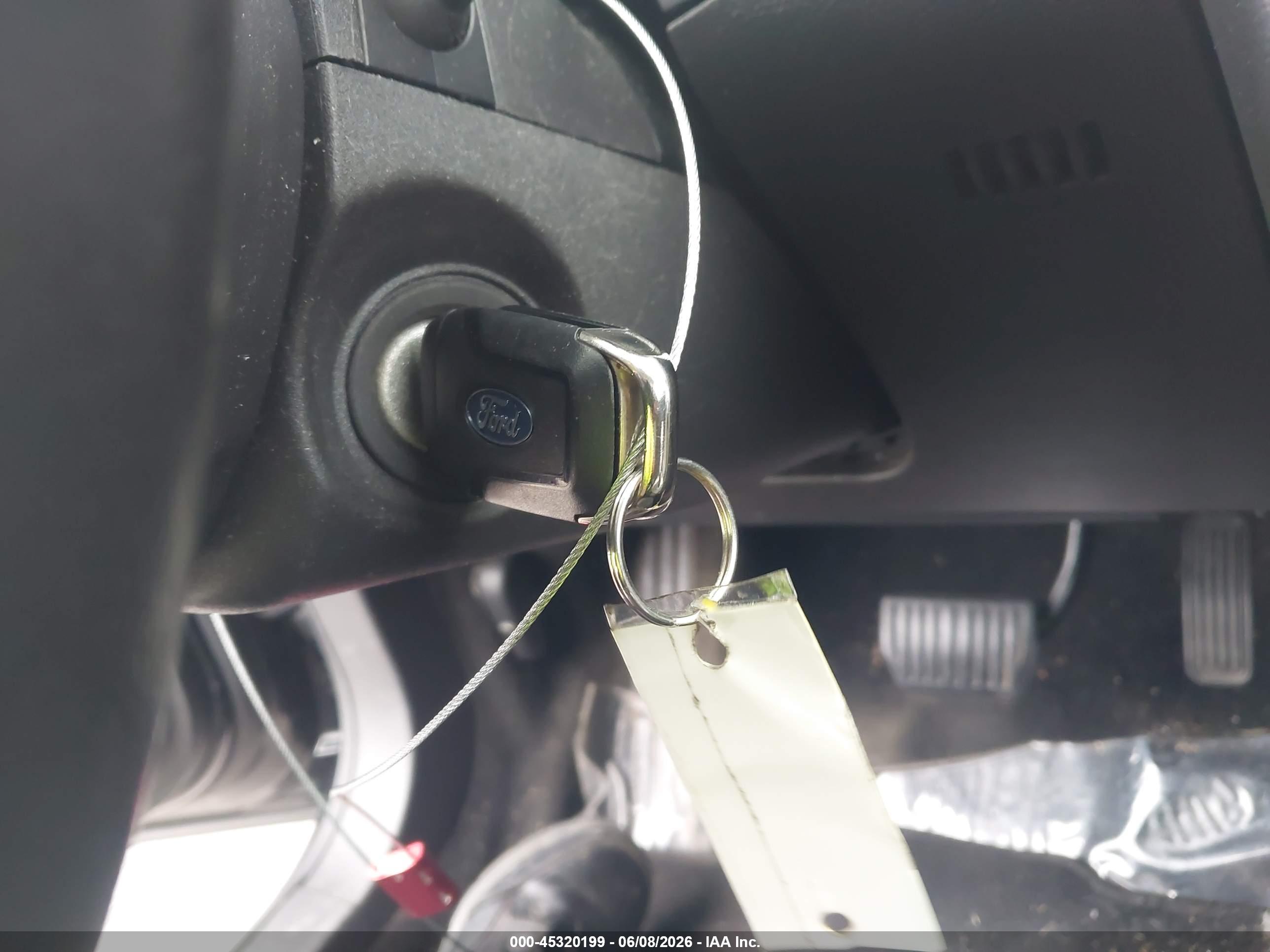 FORD FUSION image 11