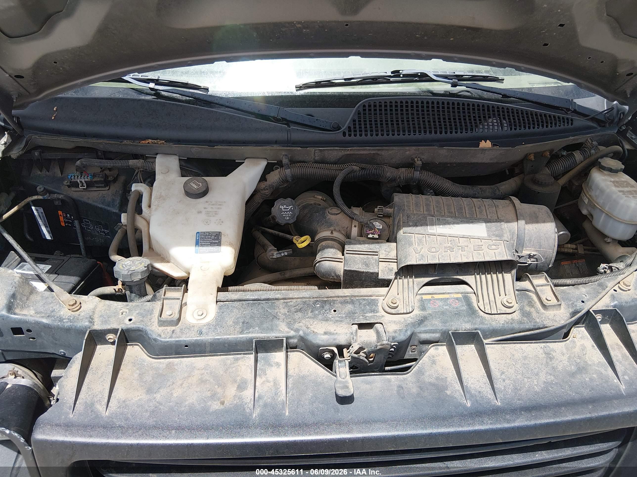 GMC SAVANA image 10