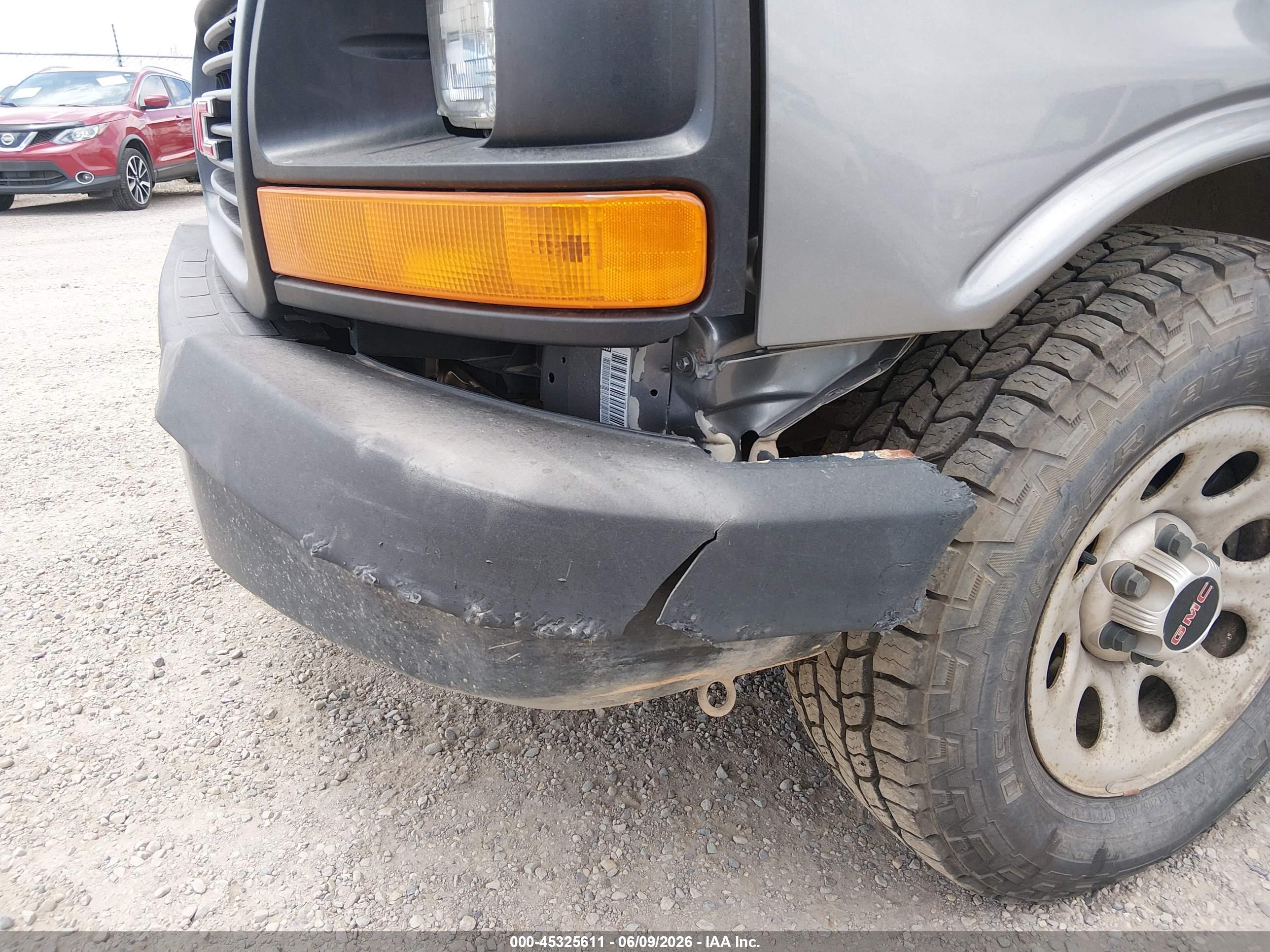 GMC SAVANA image 6