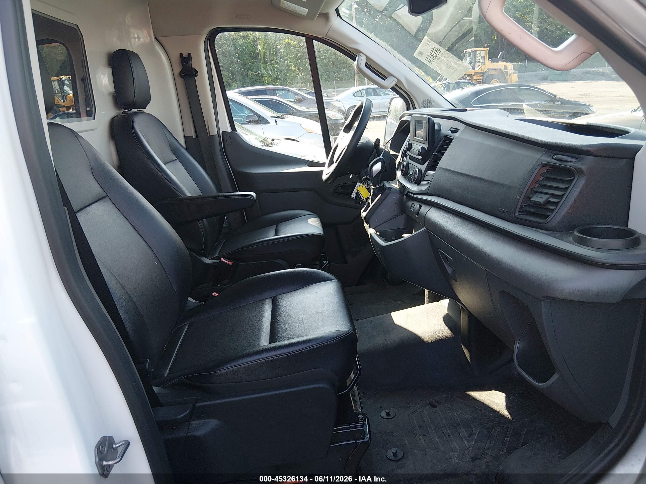 FORD TRANSIT-250 image 5